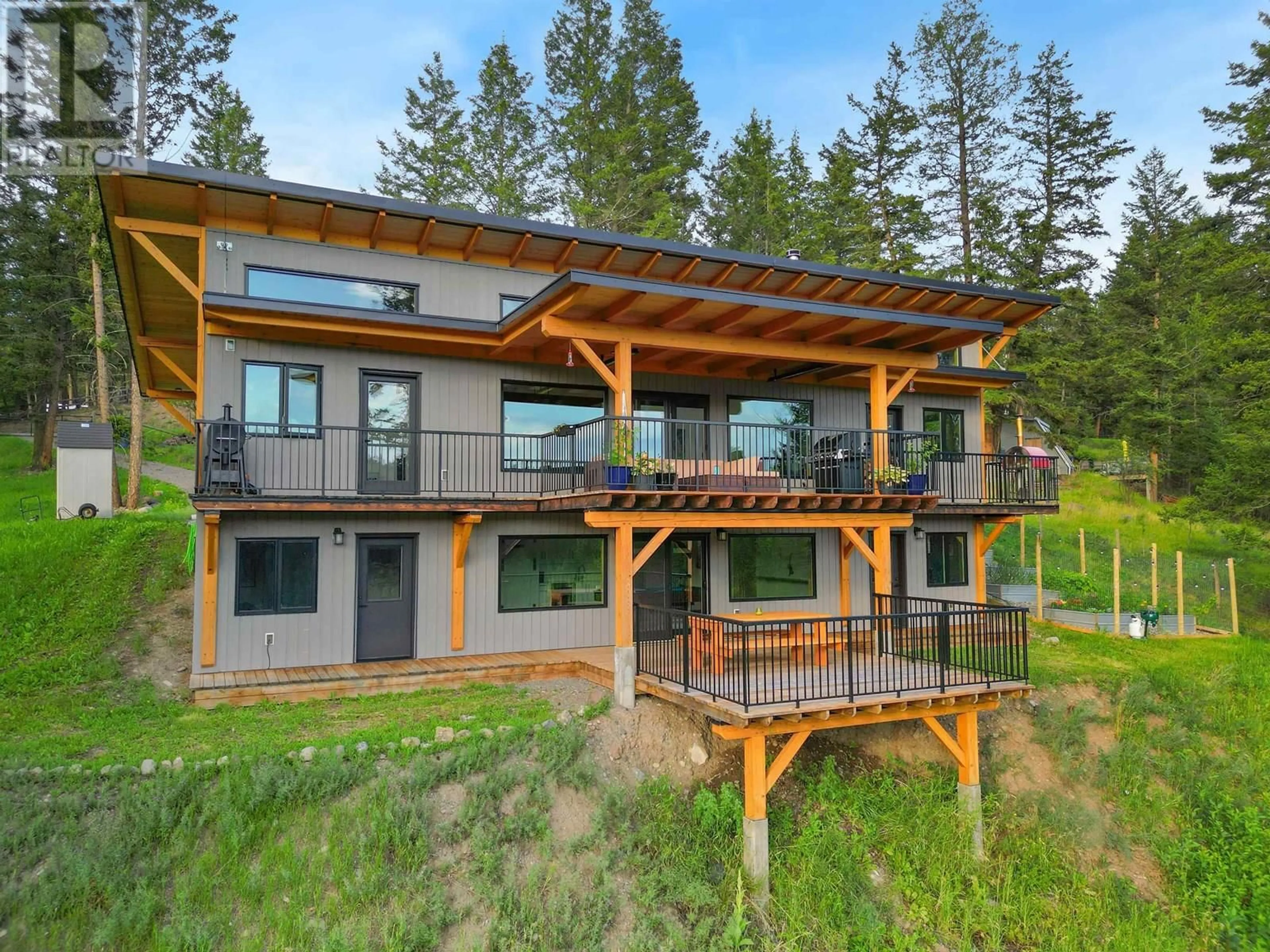 Unknown for 4906 GLOINNZUN CRESCENT, 108 Mile Ranch British Columbia V0K2Z0
