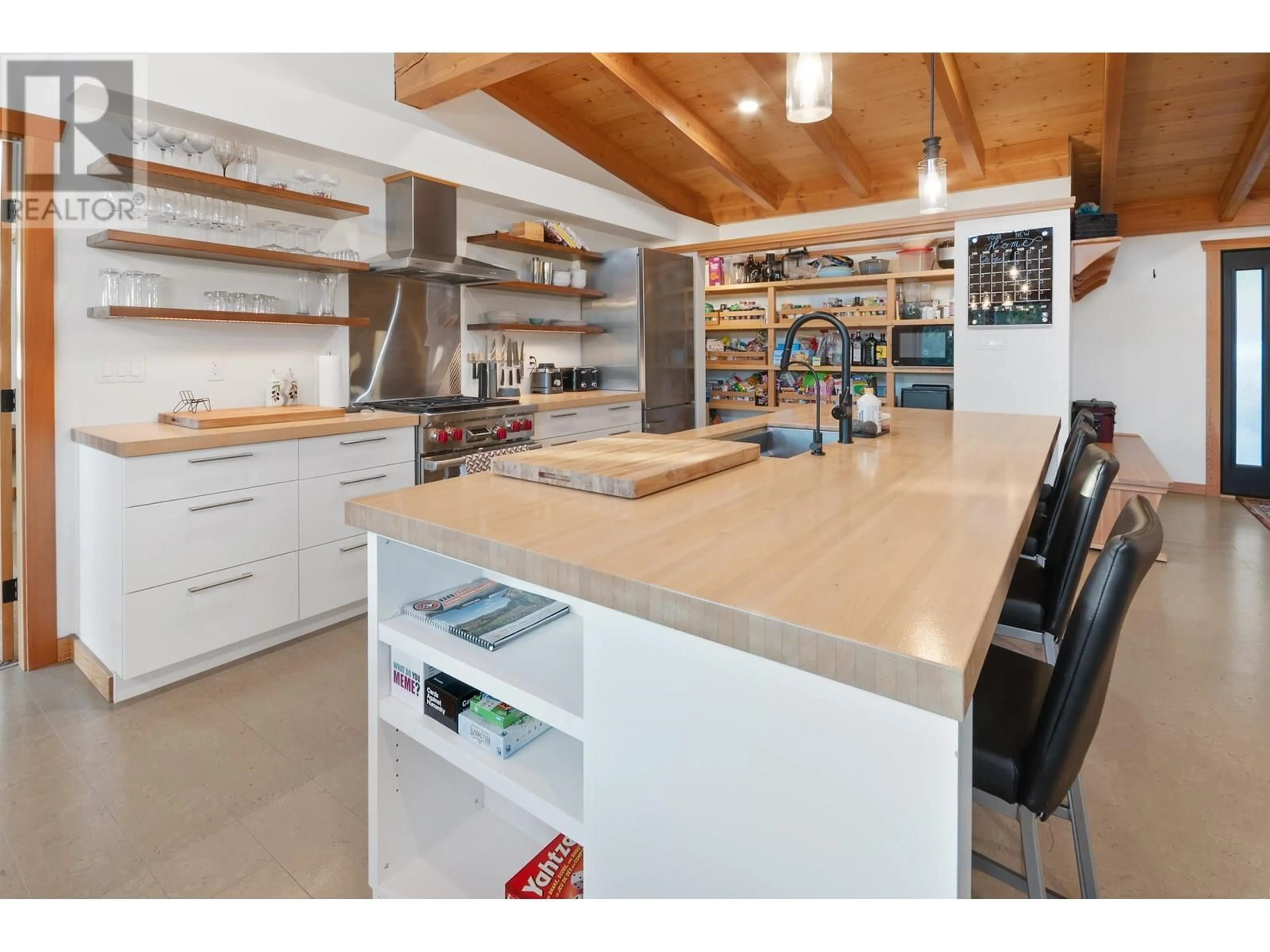 Open concept kitchen, unknown for 4906 GLOINNZUN CRESCENT, 108 Mile Ranch British Columbia V0K2Z0