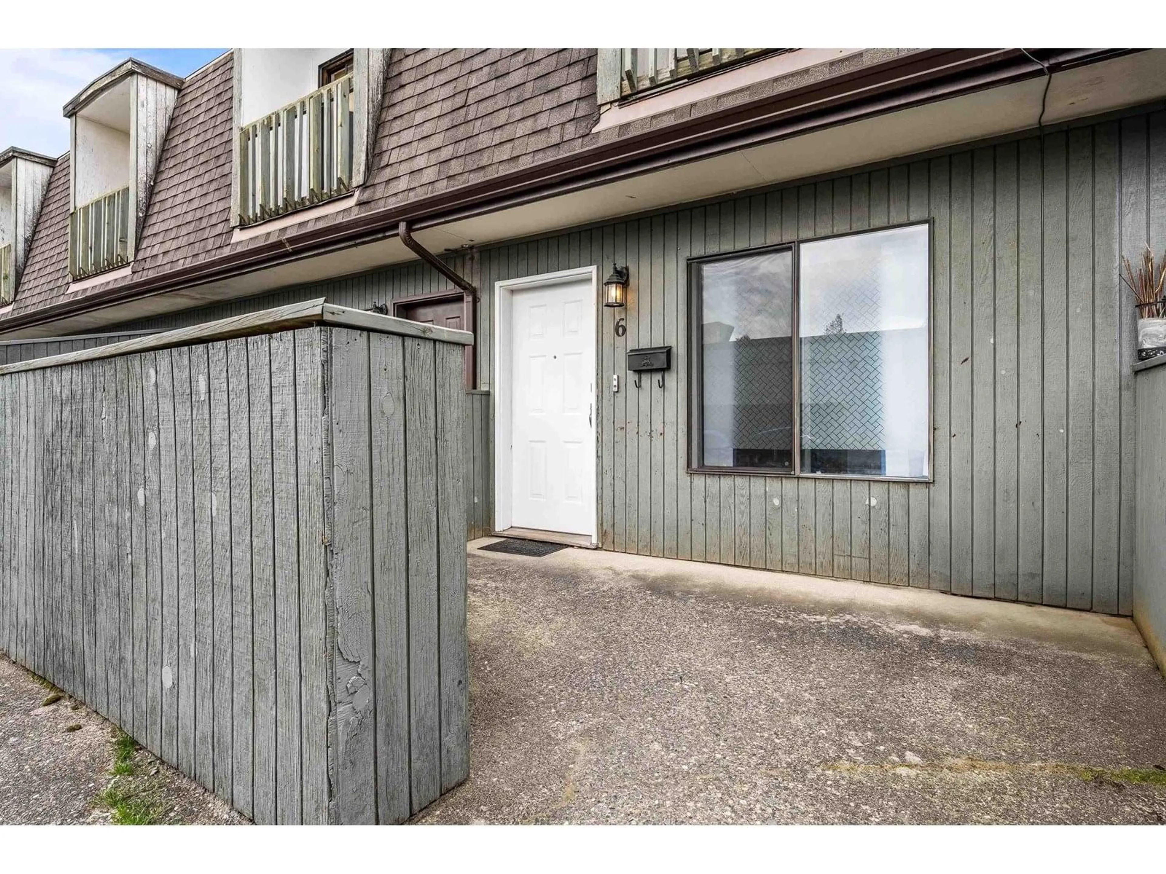 Unknown for 6 - 45882 CHEAM AVENUE, Chilliwack British Columbia V2P1N6