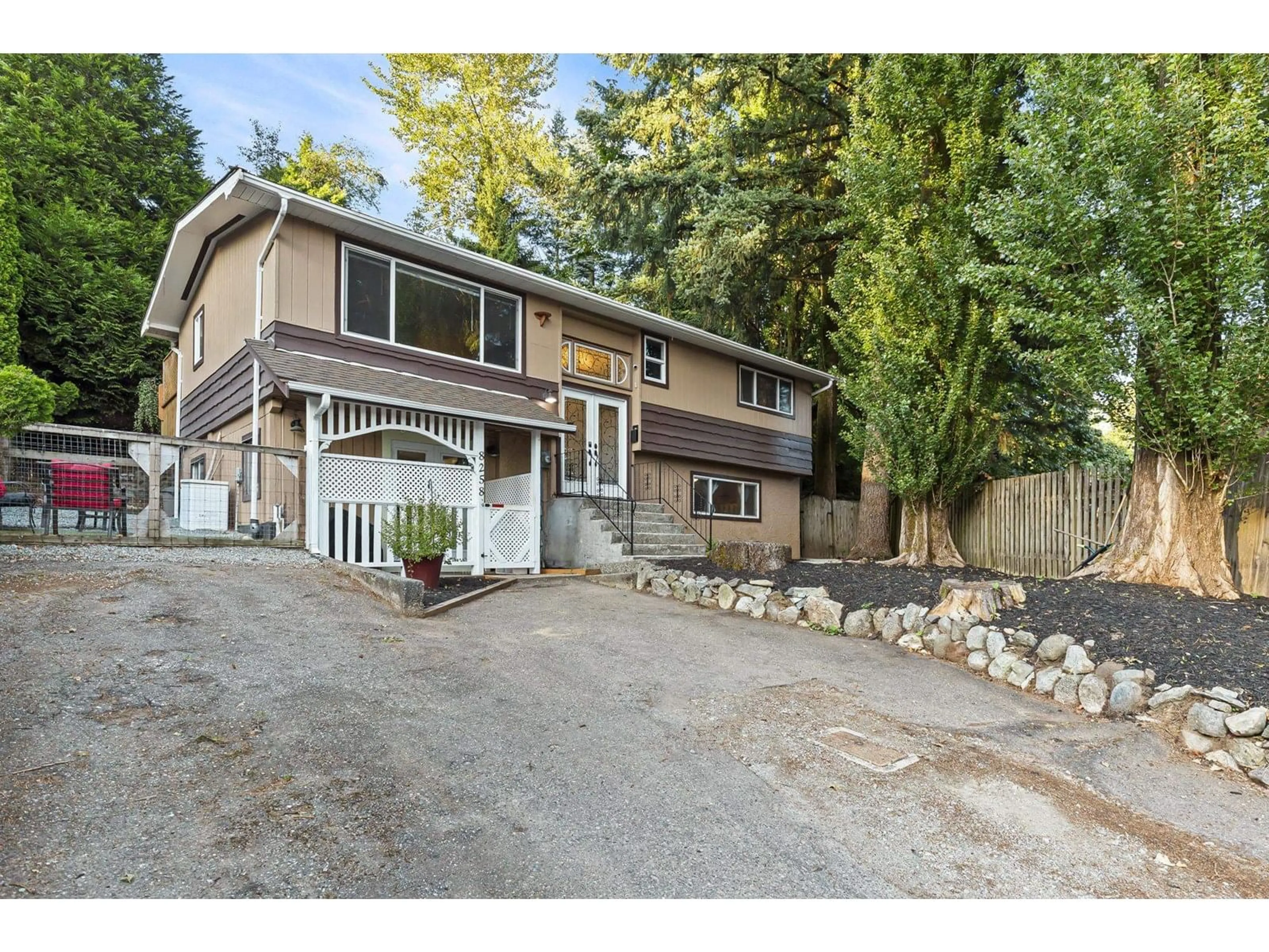 Home with vinyl exterior material, street for 8258 VIOLA, Mission British Columbia V2V5P4