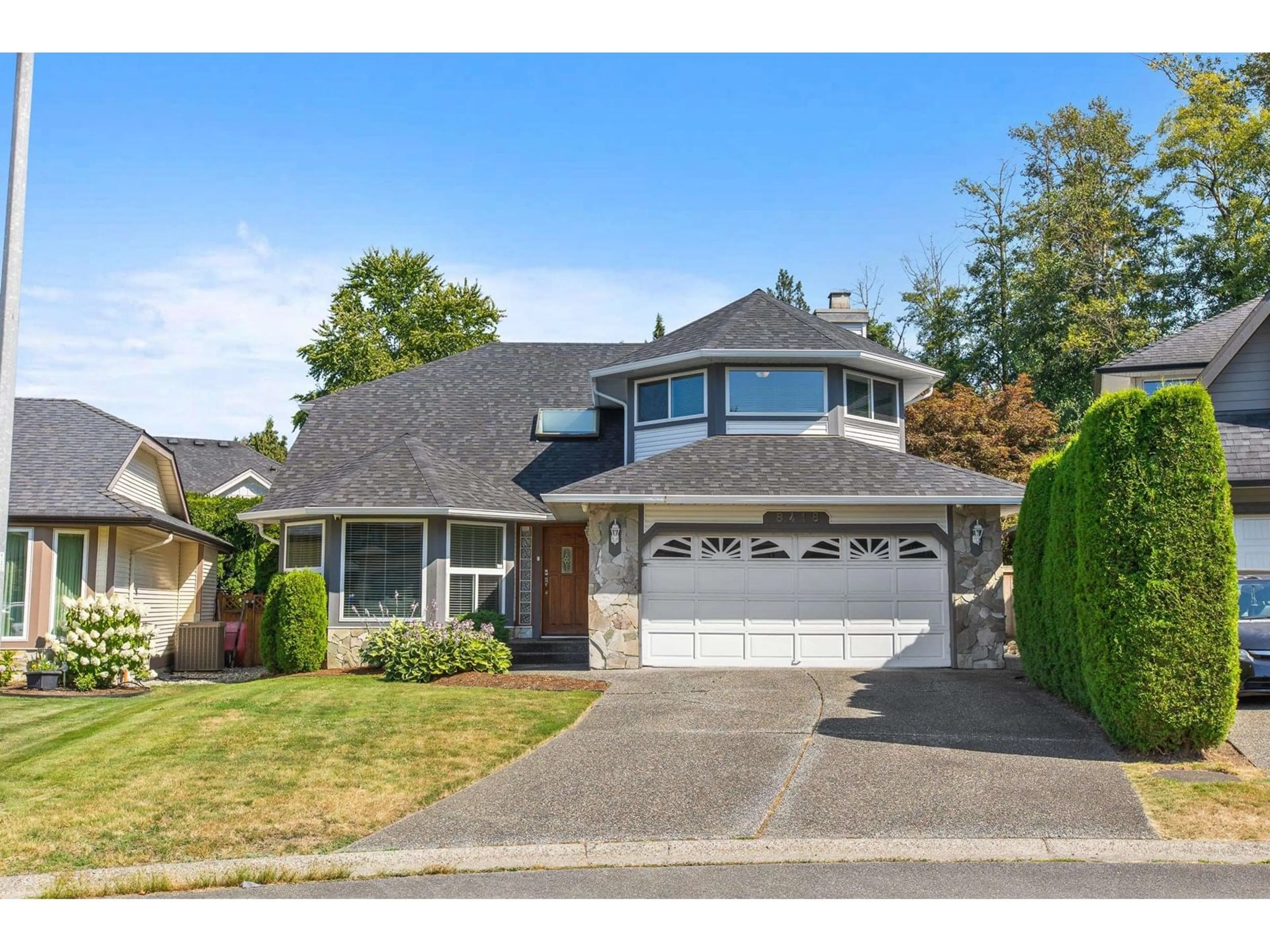 Unknown for 8418 214, Langley British Columbia V1M2J2