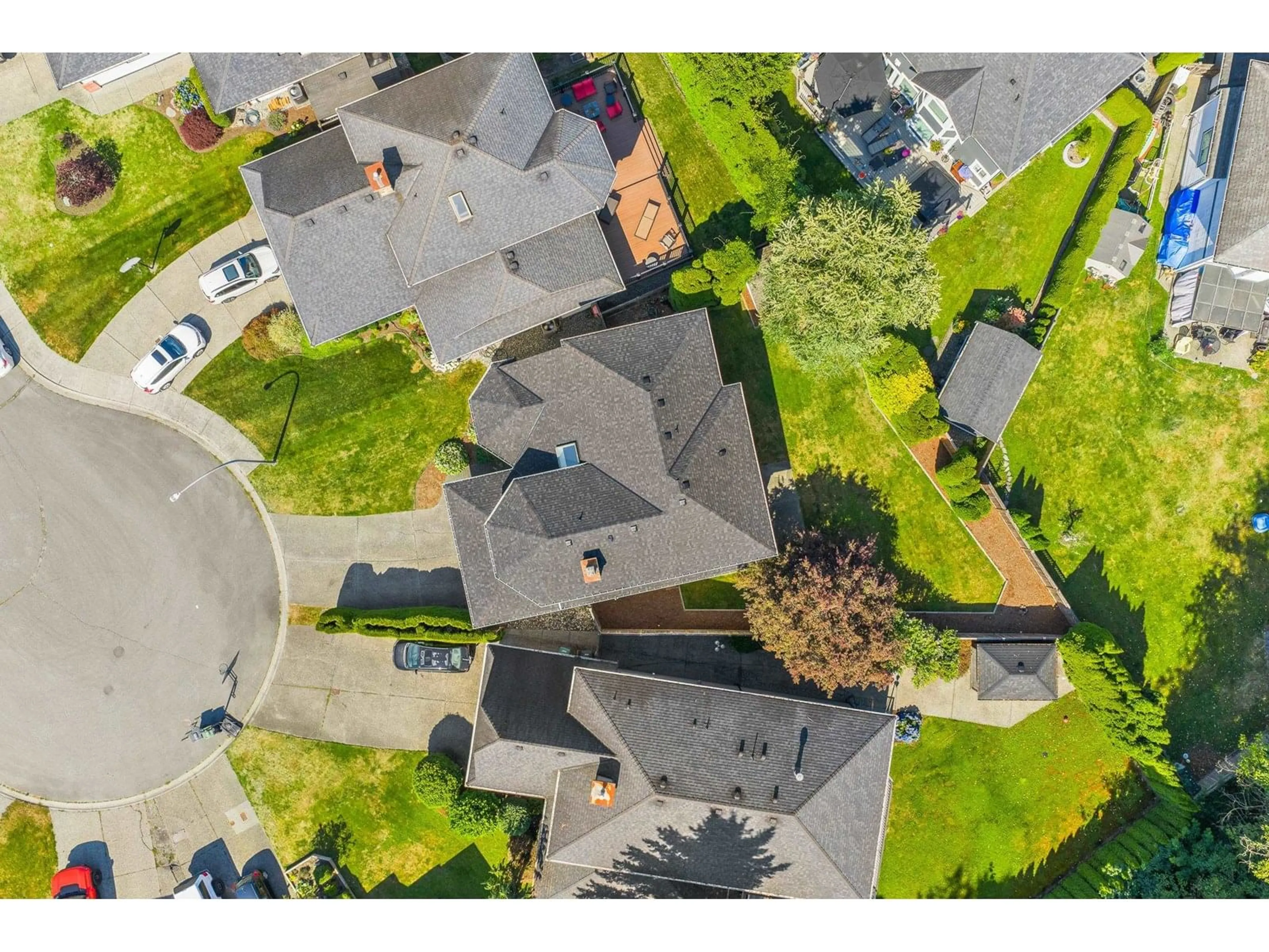 A pic from outside/outdoor area/front of a property/back of a property/a pic from drone, street for 8418 214, Langley British Columbia V1M2J2