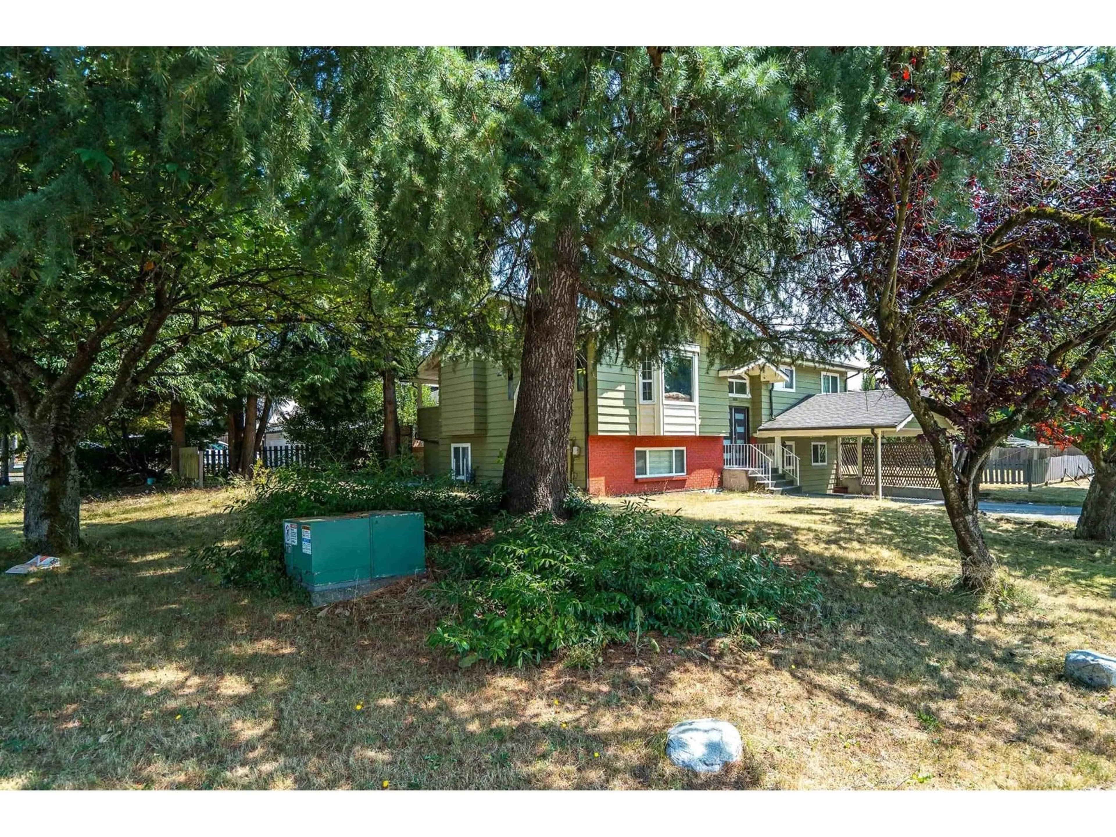 A pic from outside/outdoor area/front of a property/back of a property/a pic from drone, street for 14458 CHARTWELL, Surrey British Columbia V3S5E4
