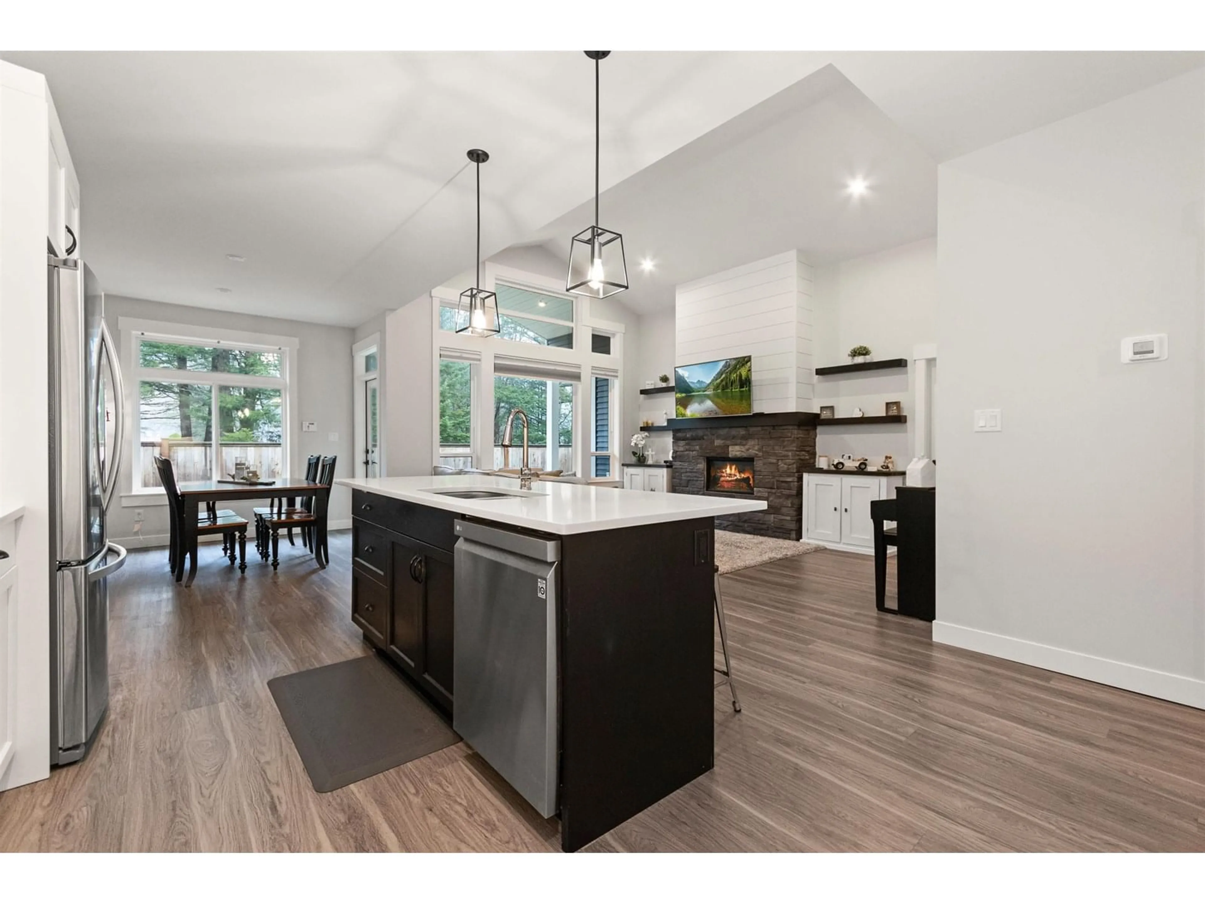 Open concept kitchen, unknown for 65561 SKYLARK LANE, Hope British Columbia V0X1L1