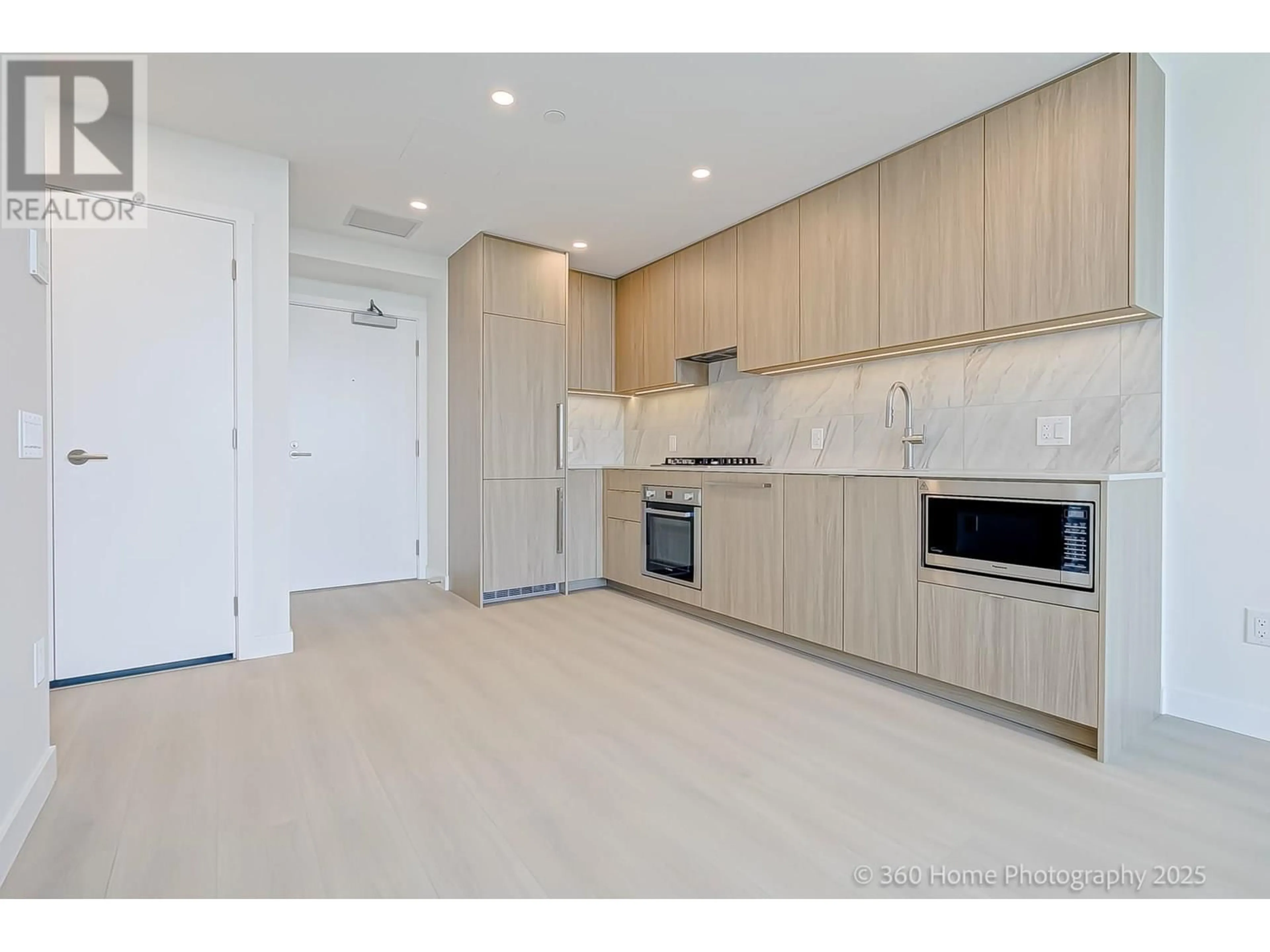 Standard kitchen, unknown for 2304 - 626 CLAREMONT STREET, Coquitlam British Columbia V3J0T1