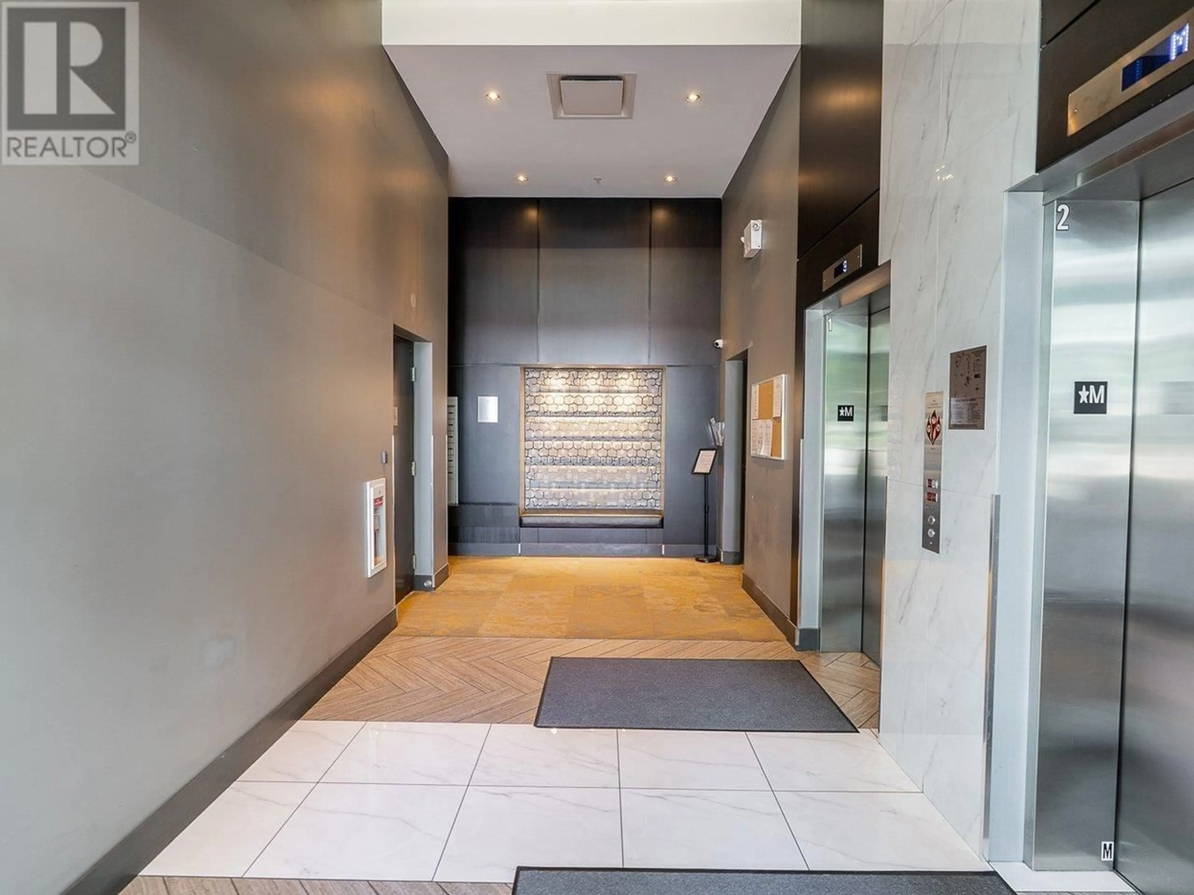 Indoor foyer for 231 - 12339 STEVESTON HIGHWAY, Richmond British Columbia V6W0B4