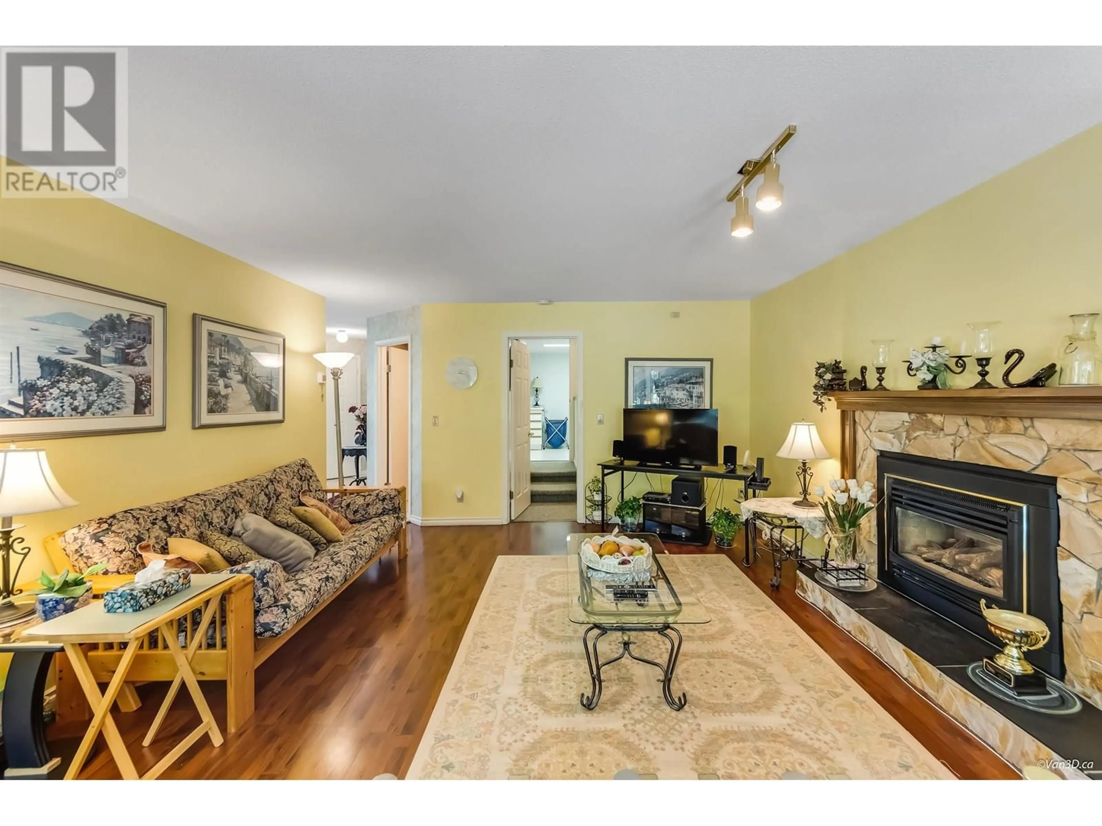 Living room with furniture, wood/laminate floor for 1207 DURANT DRIVE, Coquitlam British Columbia V3B6R3