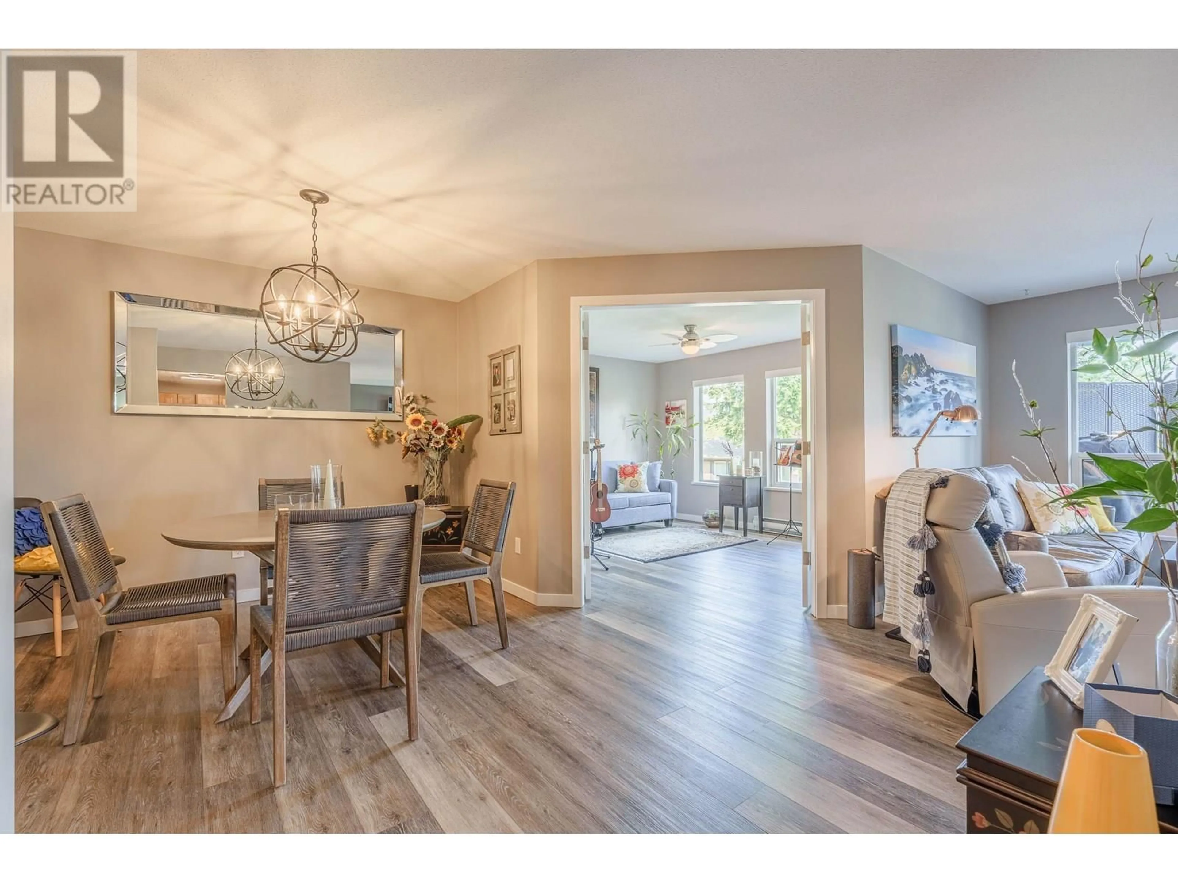 Unknown for 204 - 5768 MARINE WAY, Sechelt British Columbia V7Z0K4
