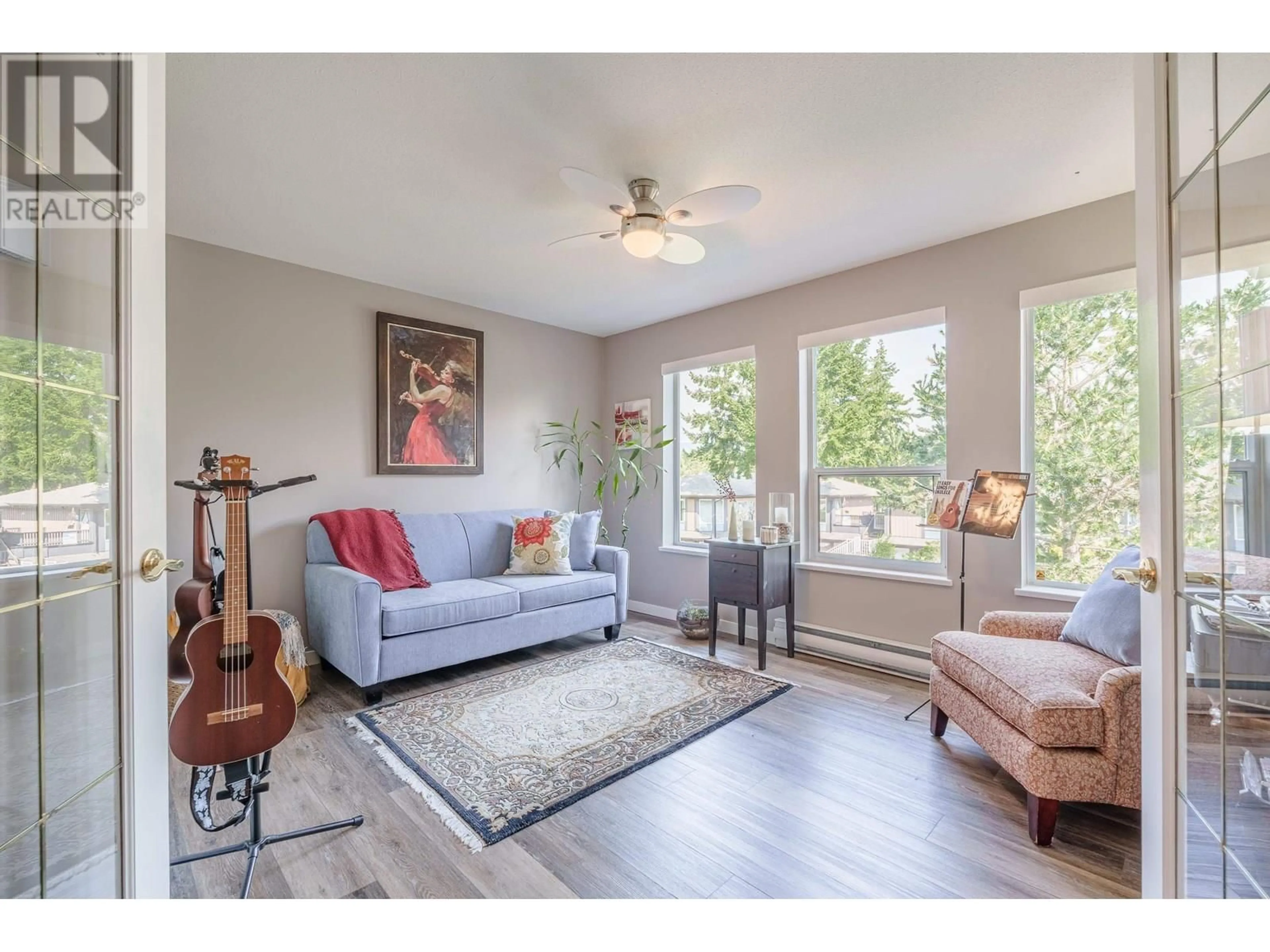 Living room with furniture, unknown for 204 - 5768 MARINE WAY, Sechelt British Columbia V7Z0K4