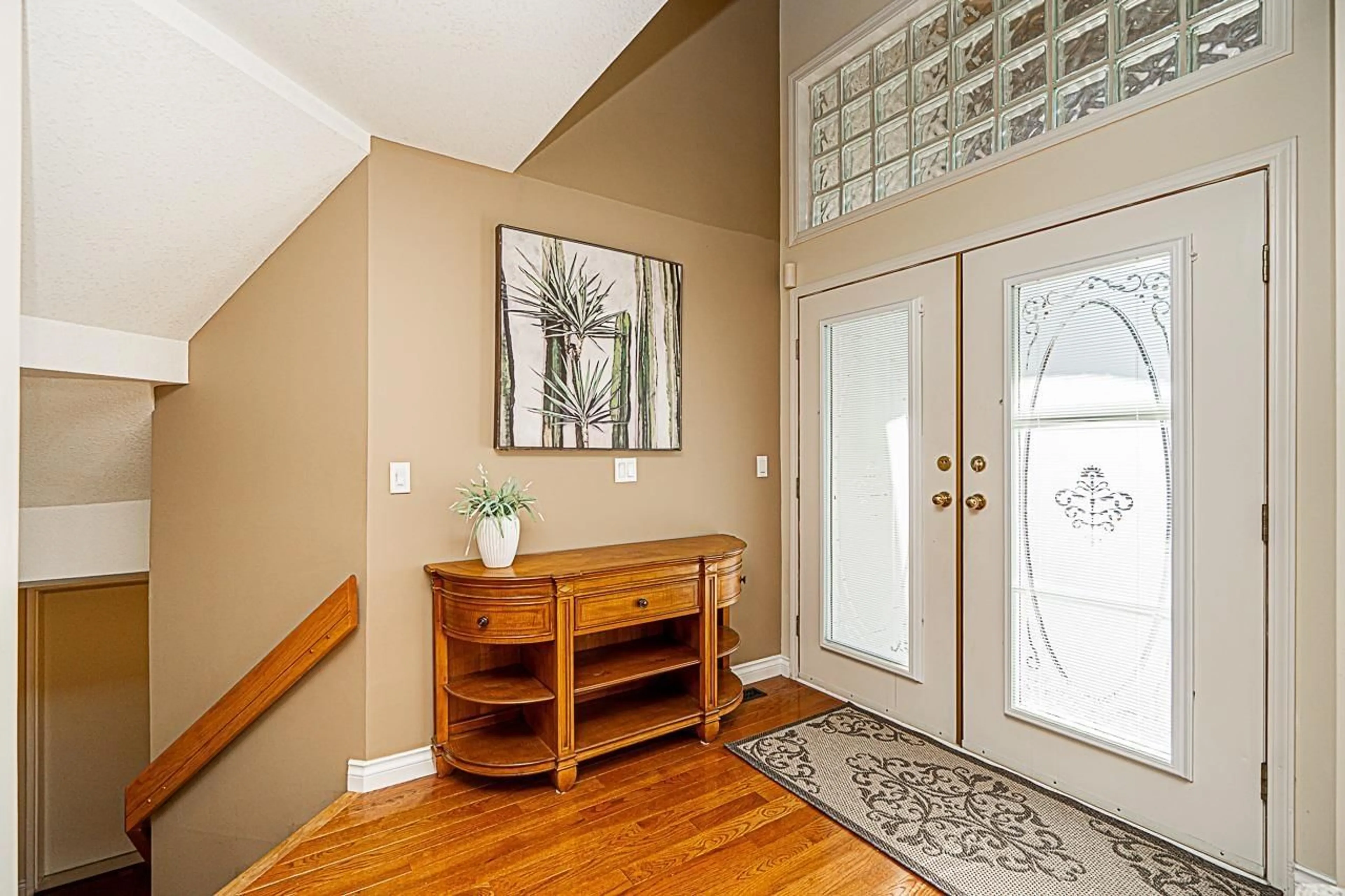 Indoor entryway for 10874 CHERRY, Delta British Columbia V4E3L8