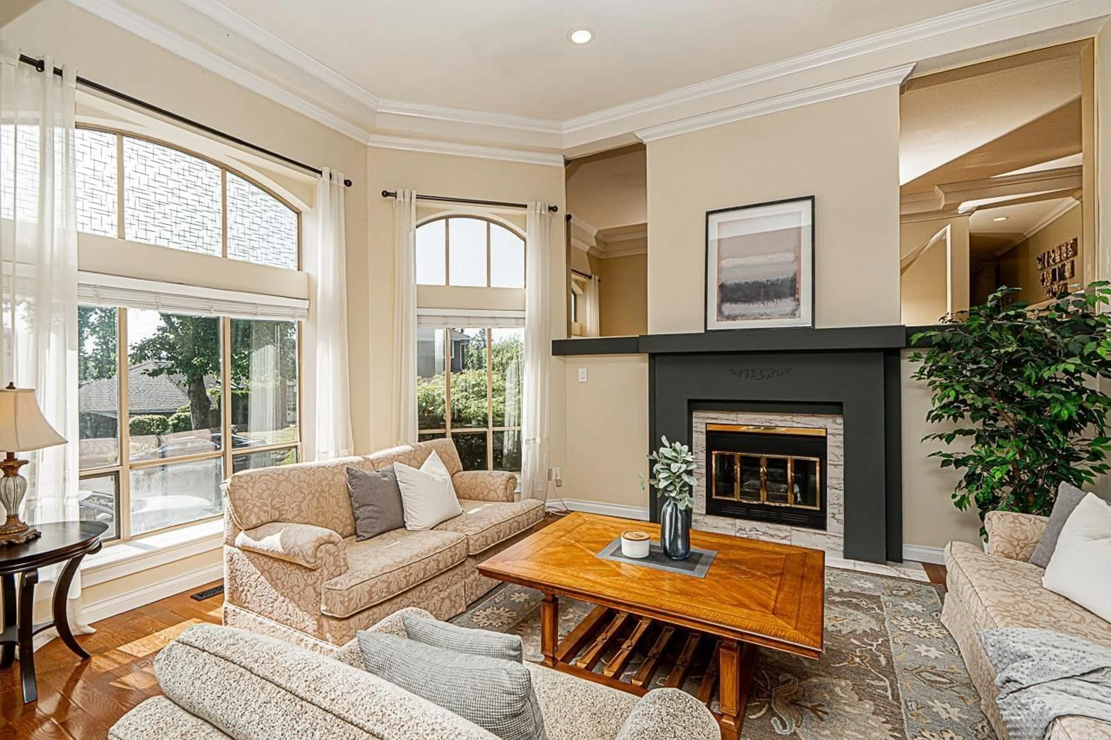 Living room with furniture, unknown for 10874 CHERRY, Delta British Columbia V4E3L8