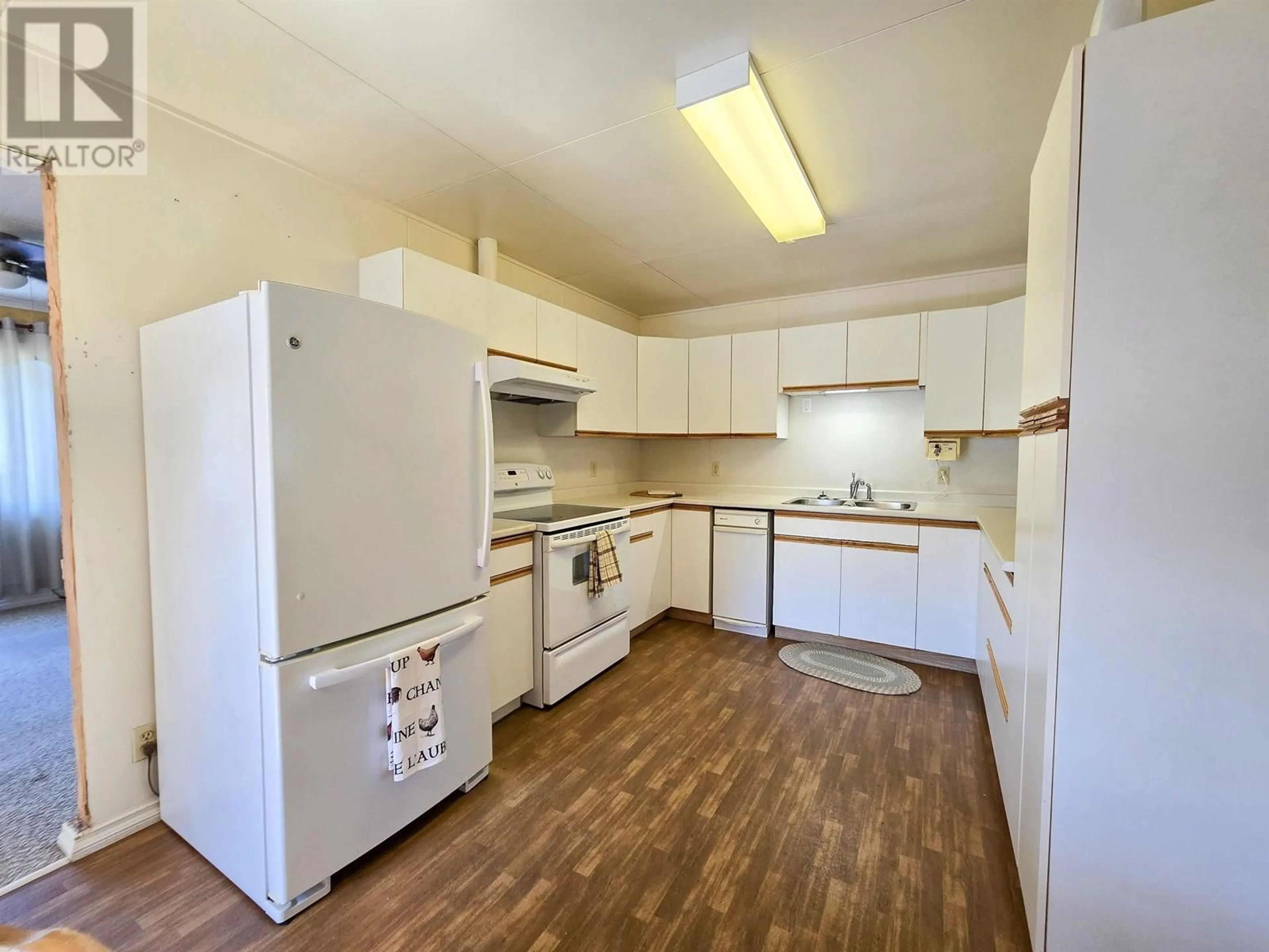 Standard kitchen, unknown for 94 LILLOOET STREET, Kitimat British Columbia V8C1Z8