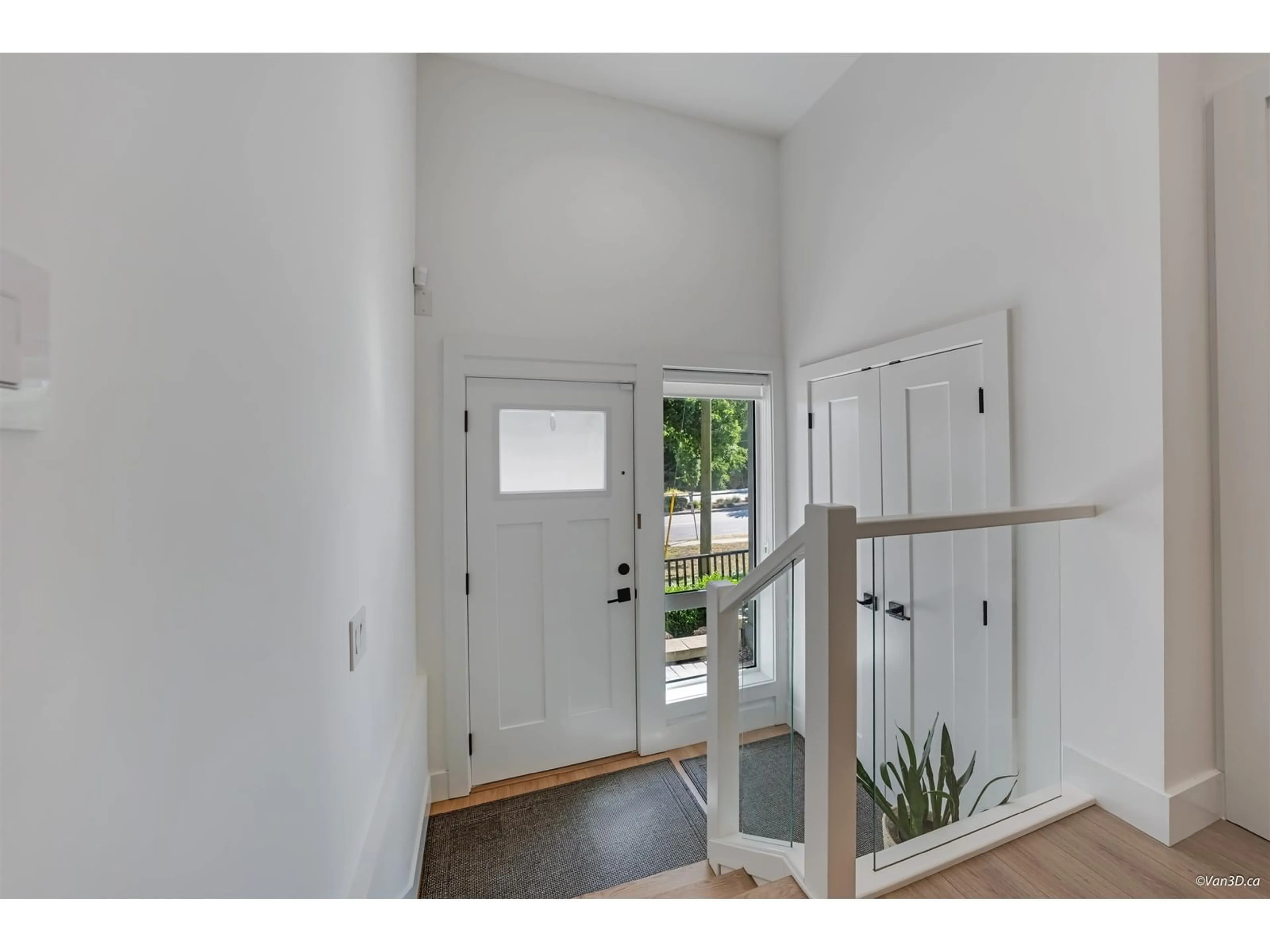 Indoor entryway for 33 - 15030 28, Surrey British Columbia V4P0H3