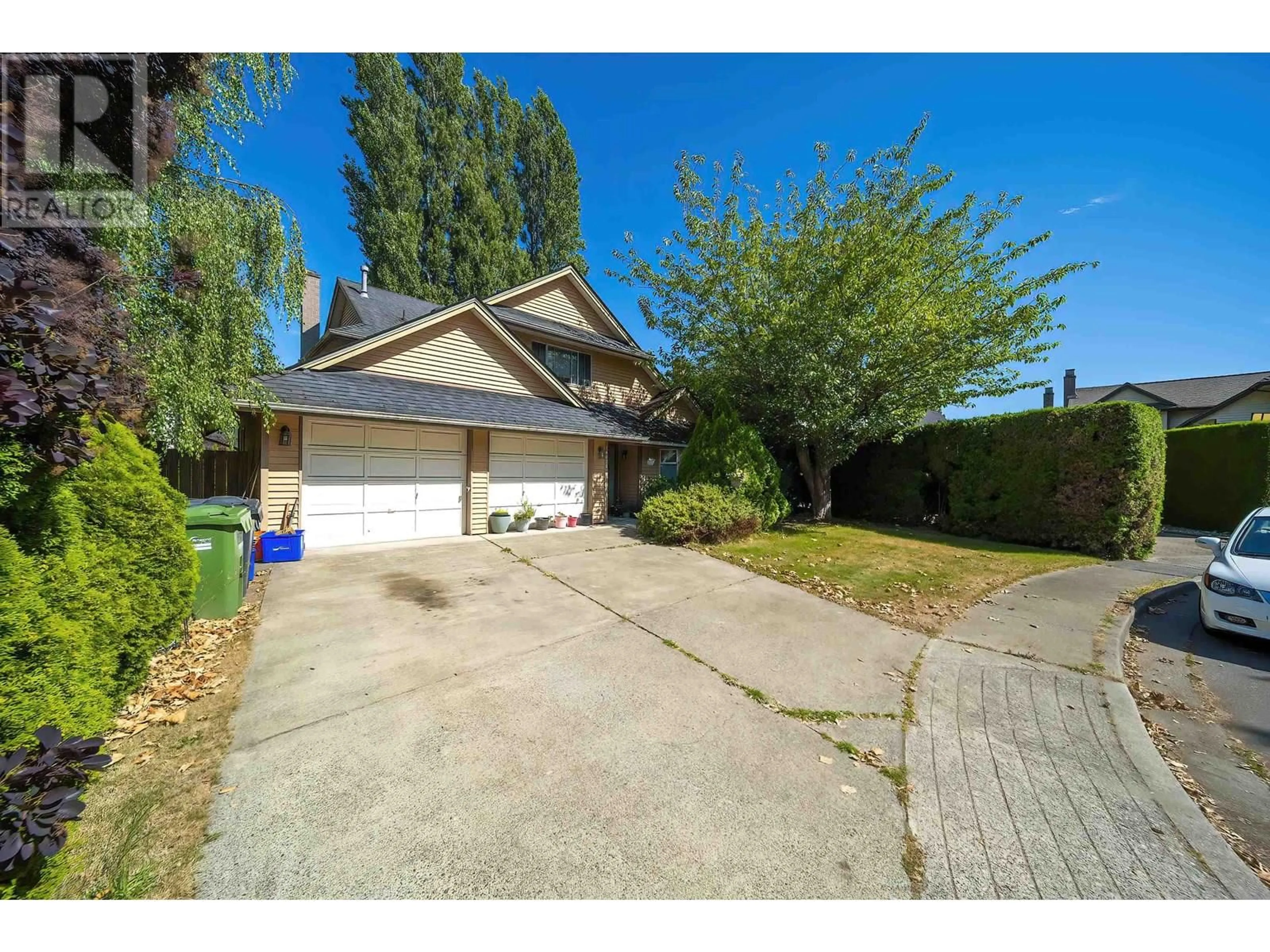 A pic from outside/outdoor area/front of a property/back of a property/a pic from drone, street for 10420 WHISTLER PLACE, Richmond British Columbia V7E4C5