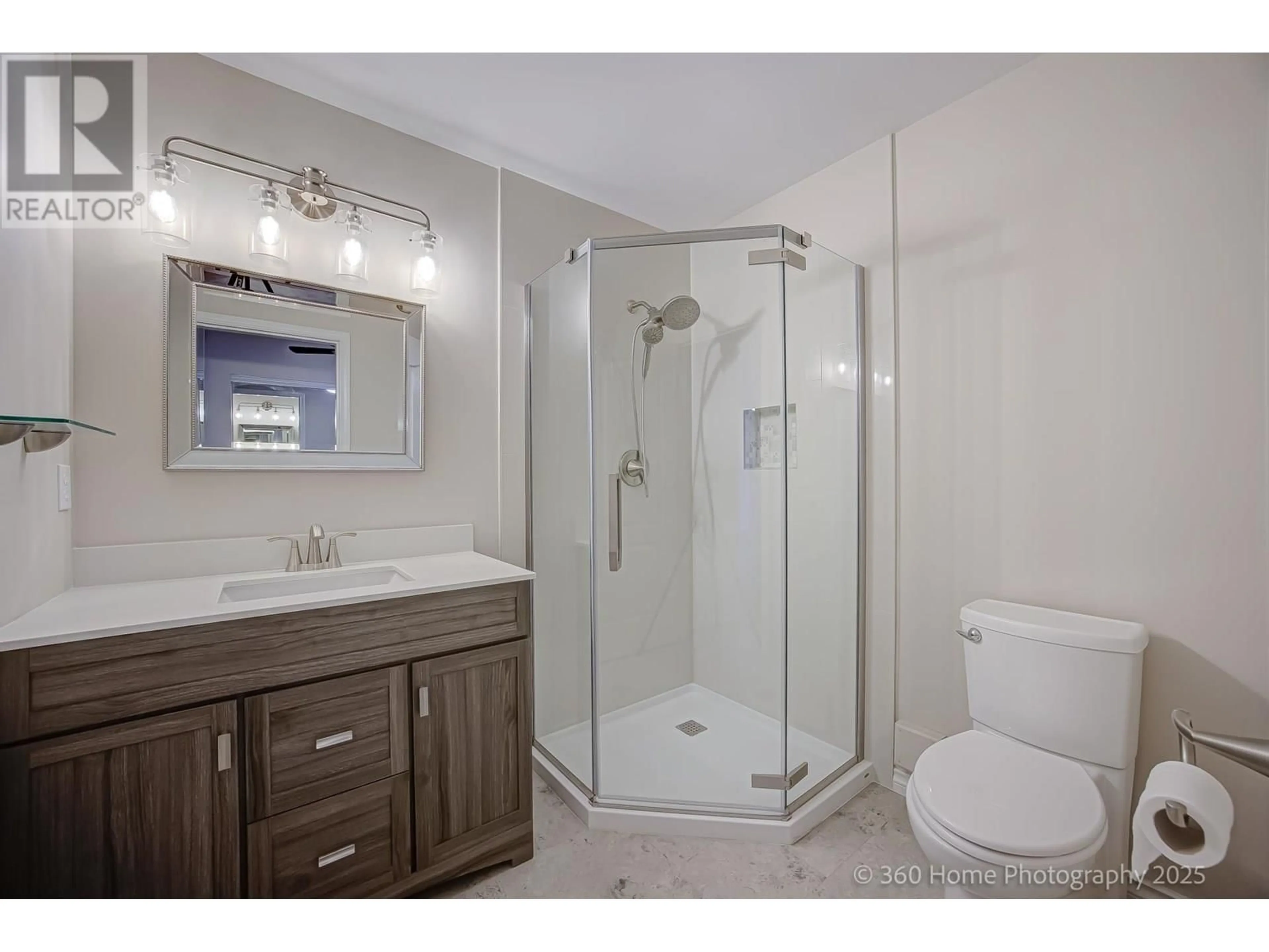 Standard bathroom, ceramic/tile floor for 109 - 219 BEGIN STREET, Coquitlam British Columbia V3K4V4