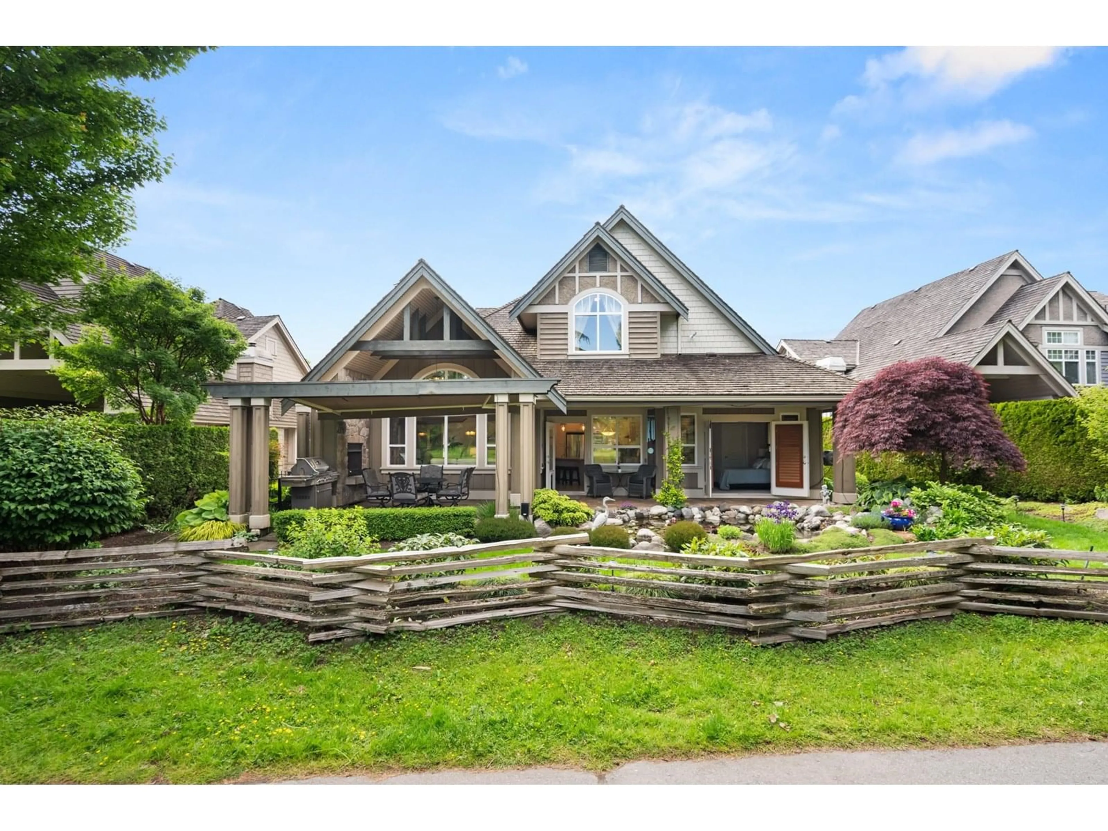 Home with brick exterior material, unknown for 1 - 3300 157A, Surrey British Columbia V3Z2P2