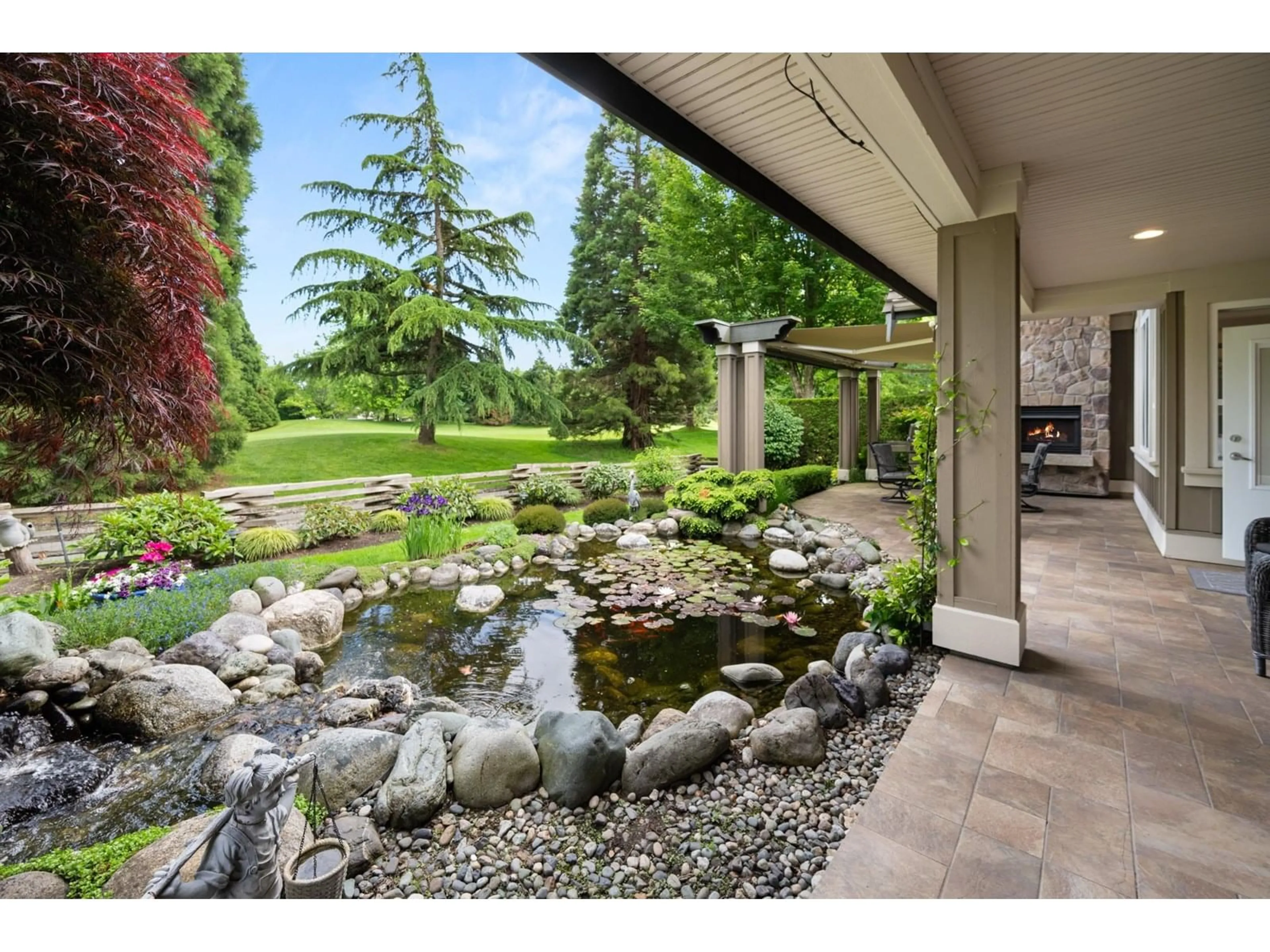 Patio, water/lake/river/ocean view for 1 - 3300 157A, Surrey British Columbia V3Z2P2