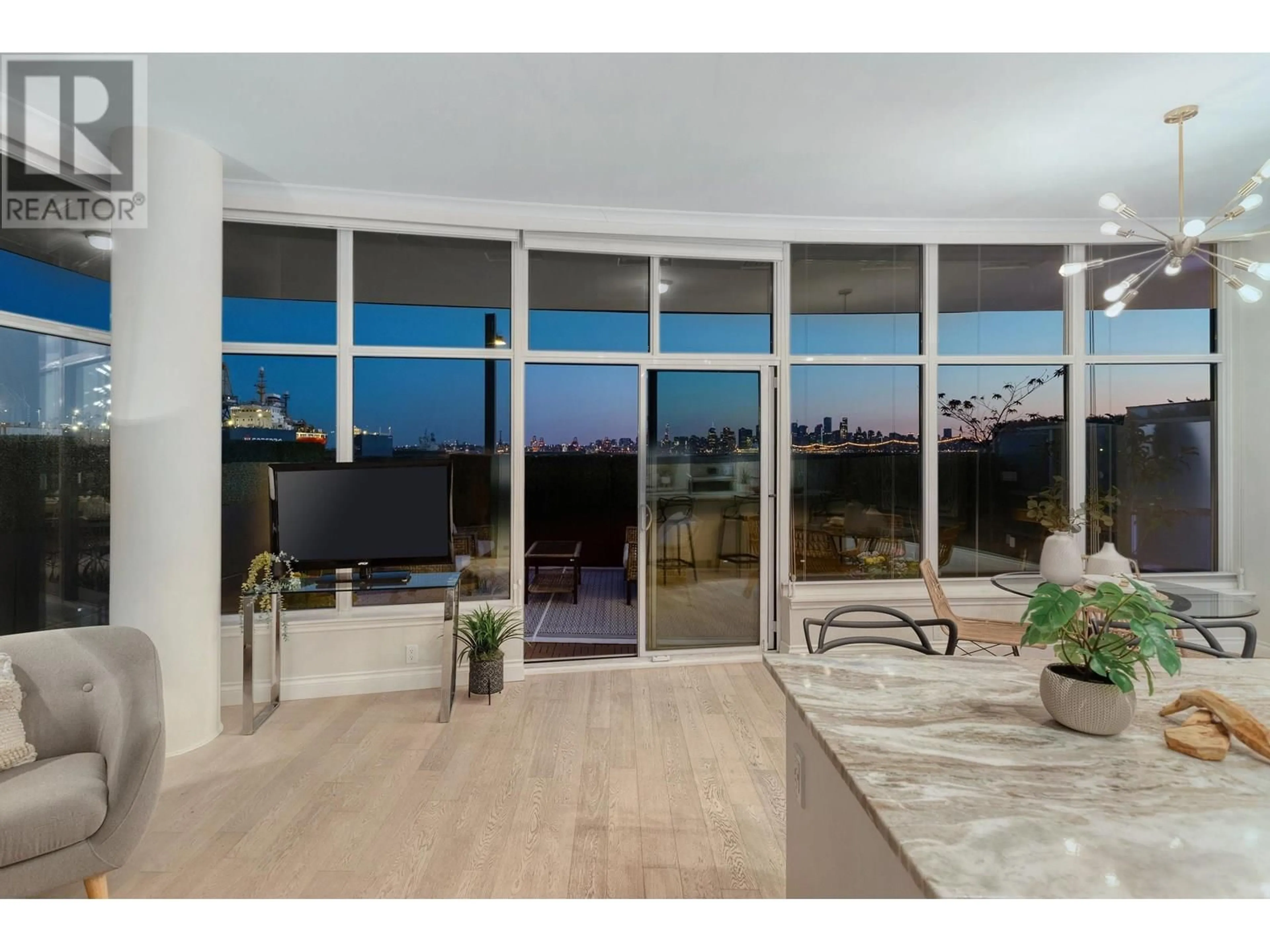 Indoor entryway for 105 - 175 VICTORY SHIP WAY, North Vancouver British Columbia V7L0G1