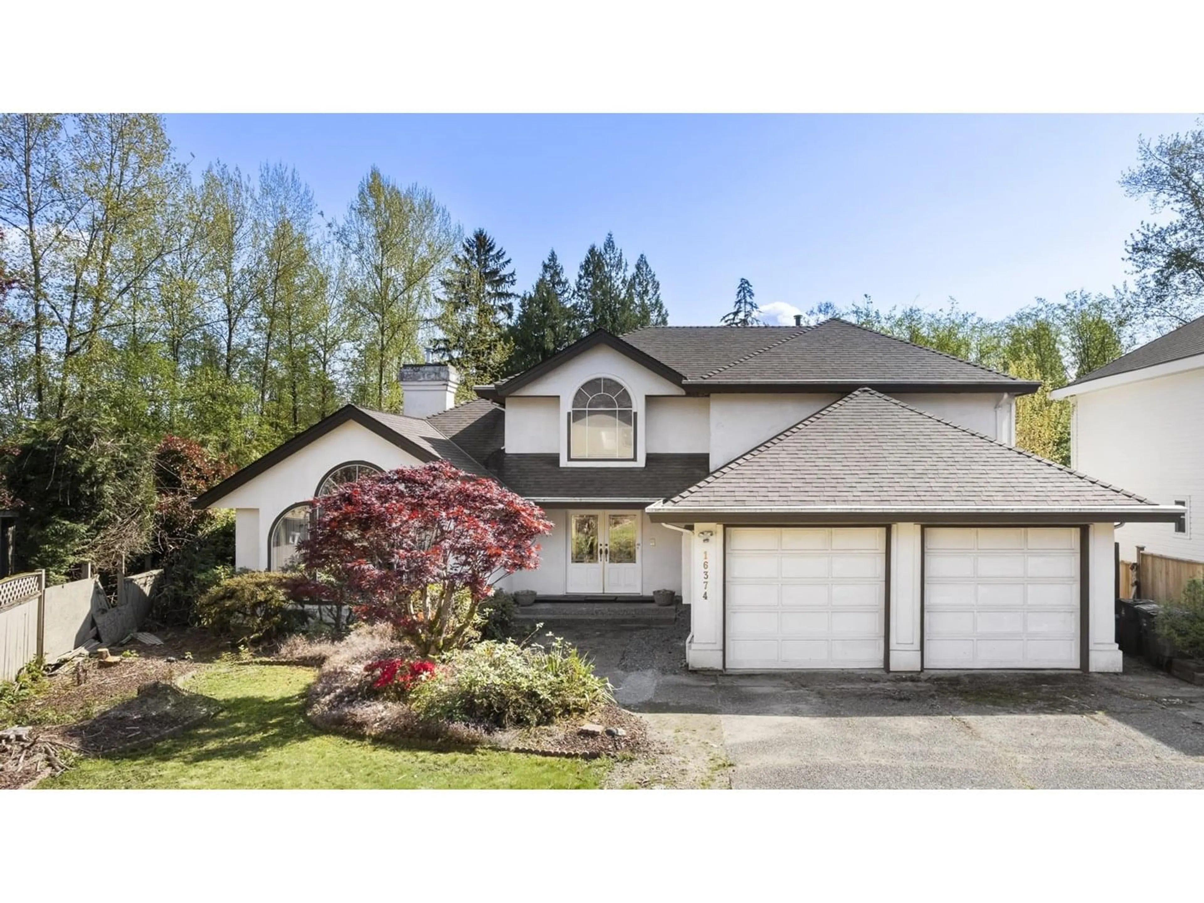 Home with vinyl exterior material, street for 16374 77, Surrey British Columbia V4N0K9