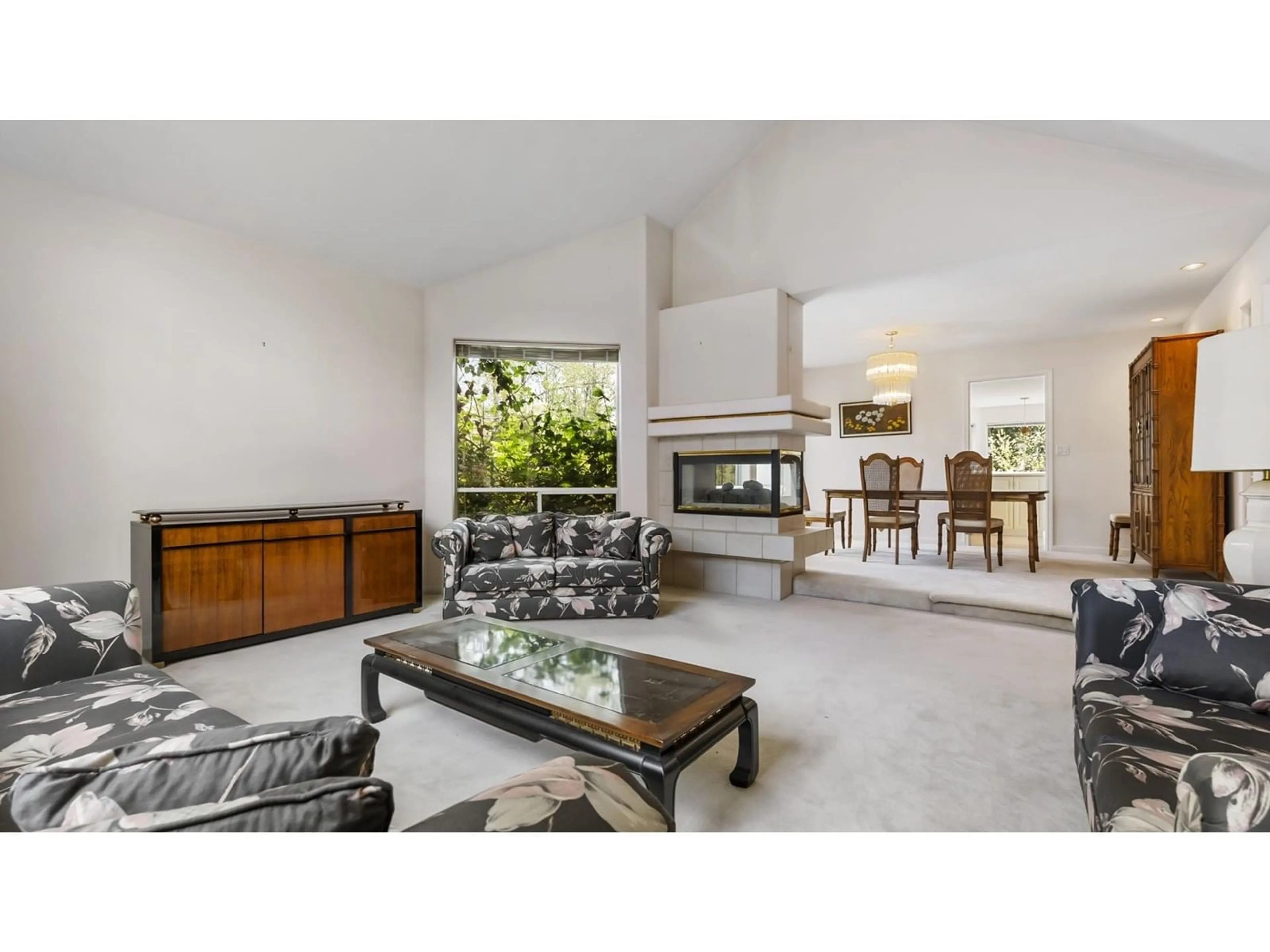 Living room with furniture, unknown for 16374 77, Surrey British Columbia V4N0K9