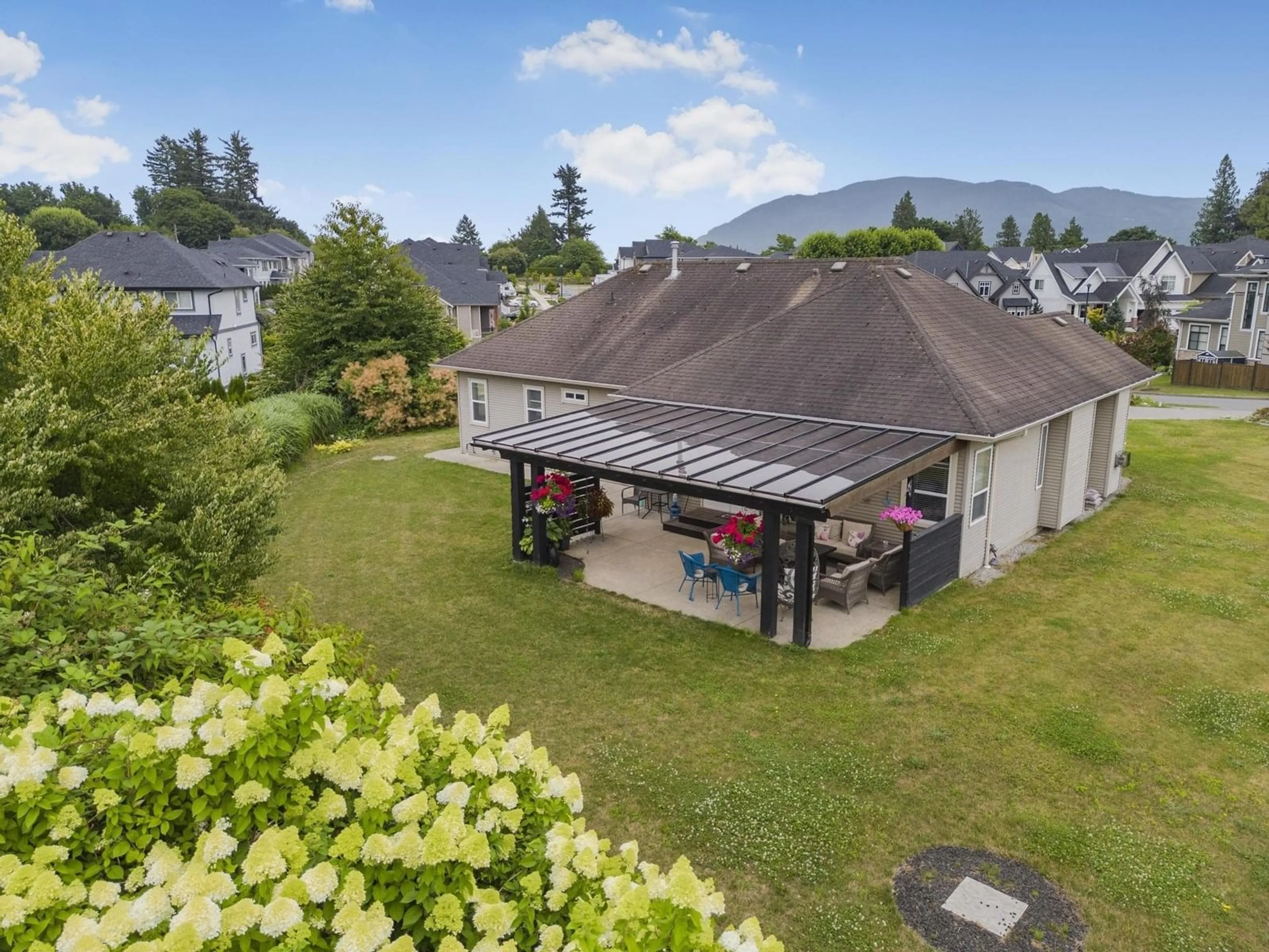 A pic from outside/outdoor area/front of a property/back of a property/a pic from drone, mountain view for 8455 JACK, Mission British Columbia V2V6S6