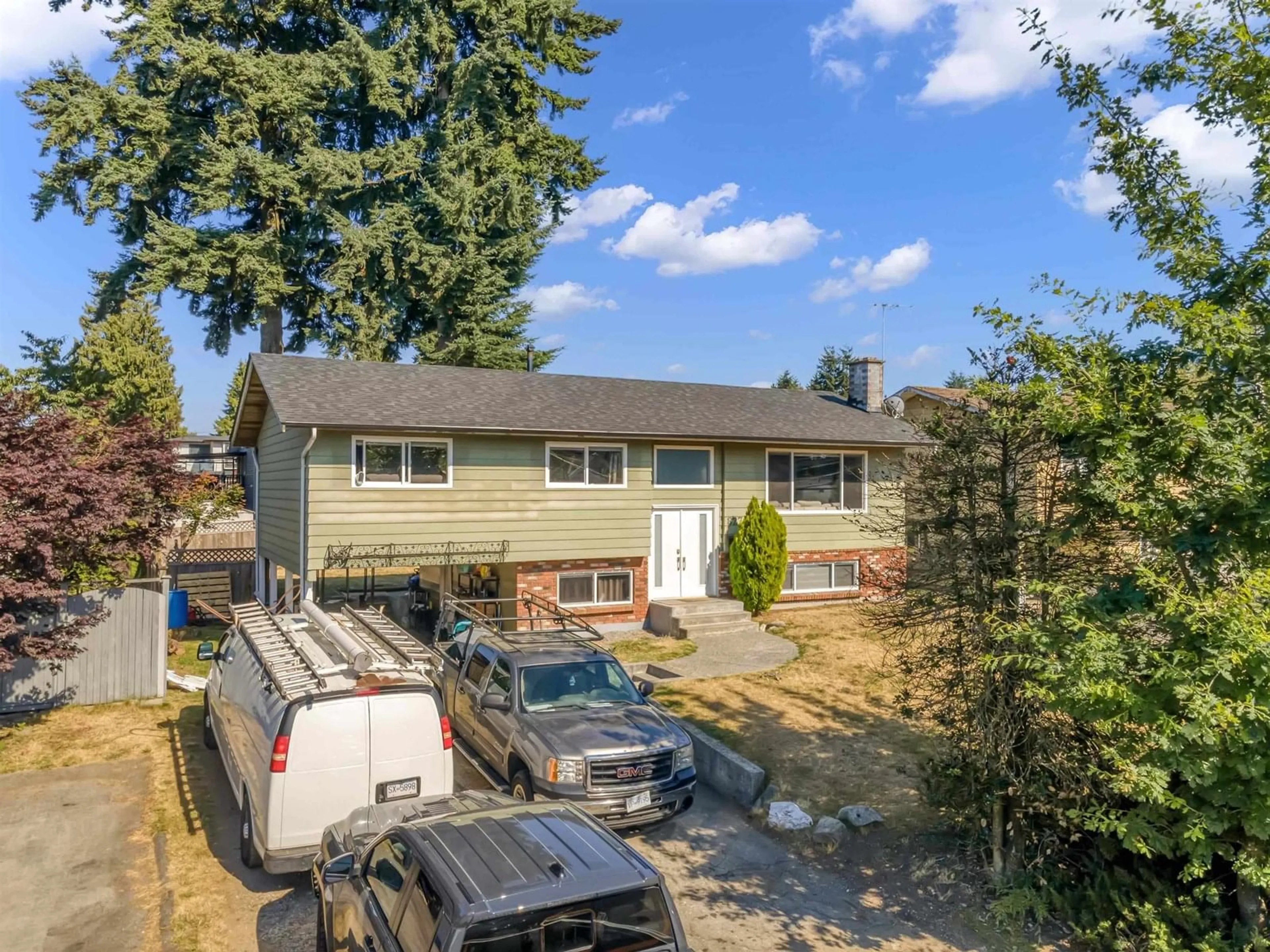A pic from outside/outdoor area/front of a property/back of a property/a pic from drone, street for 8270 118, Delta British Columbia V4C6H2
