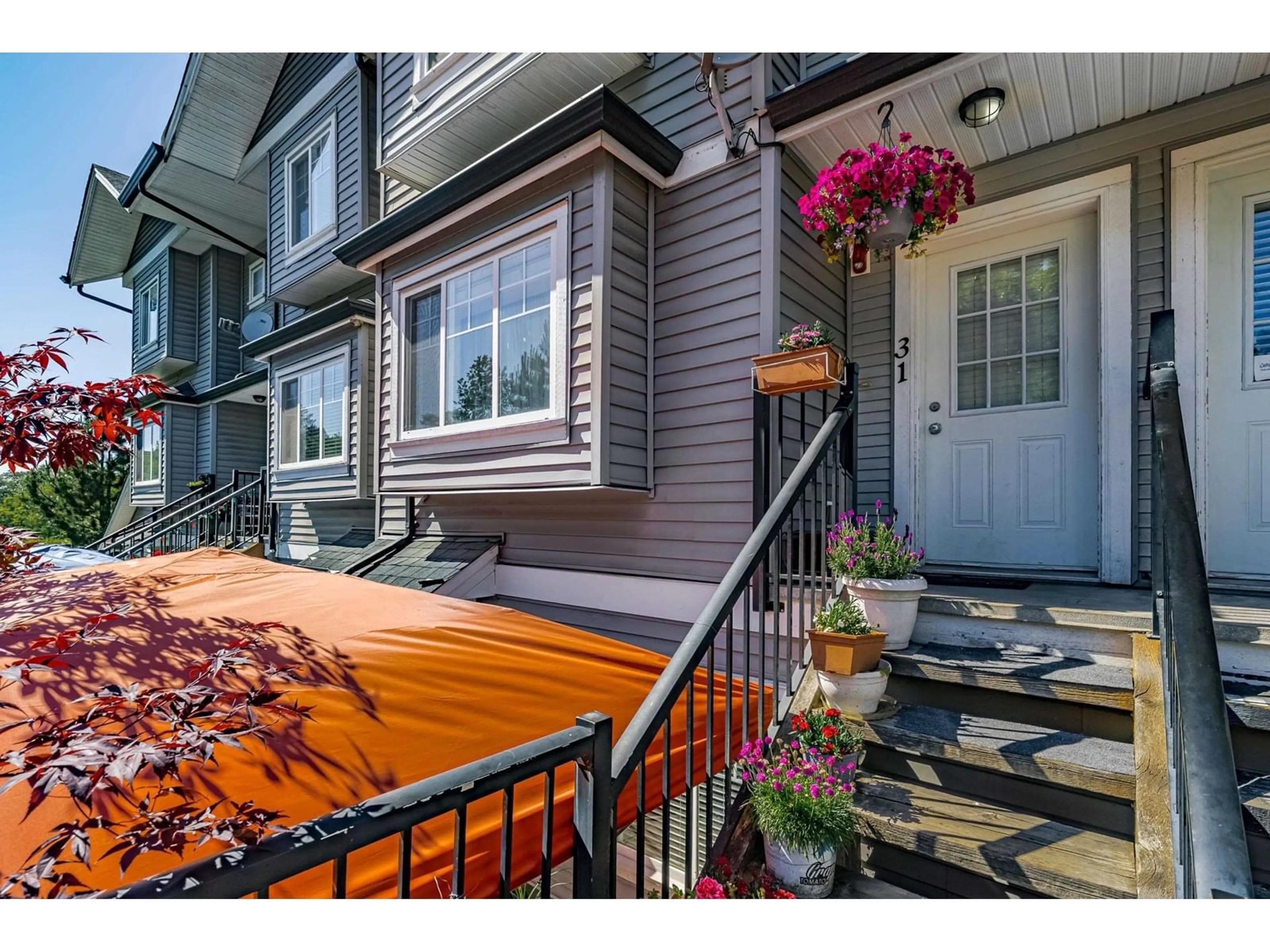 Indoor entryway for 31 - 11255 132, Surrey British Columbia V3R4R3