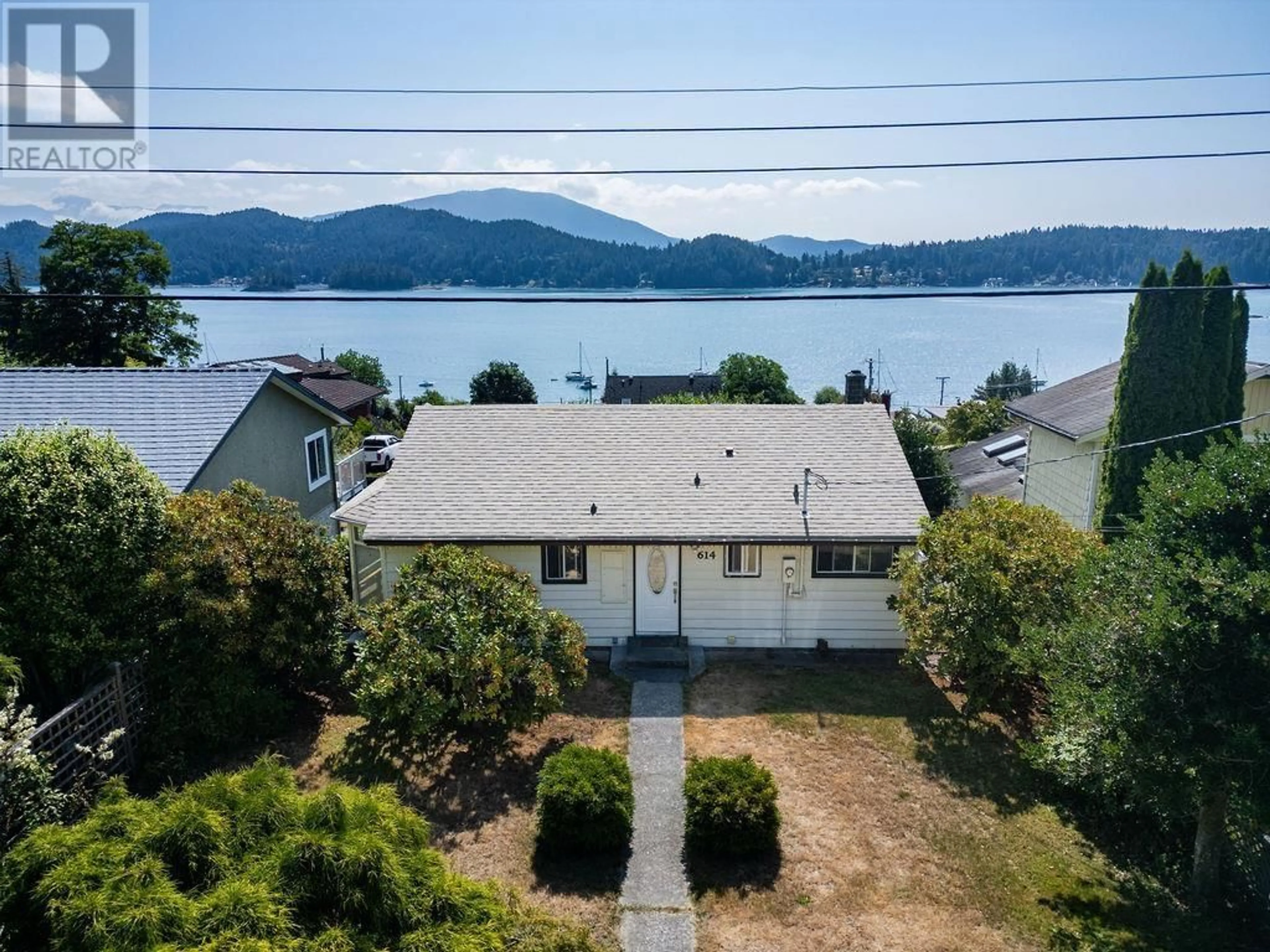 A pic from outside/outdoor area/front of a property/back of a property/a pic from drone, water/lake/river/ocean view for 614 GLEN ROAD, Gibsons British Columbia V0N1V9