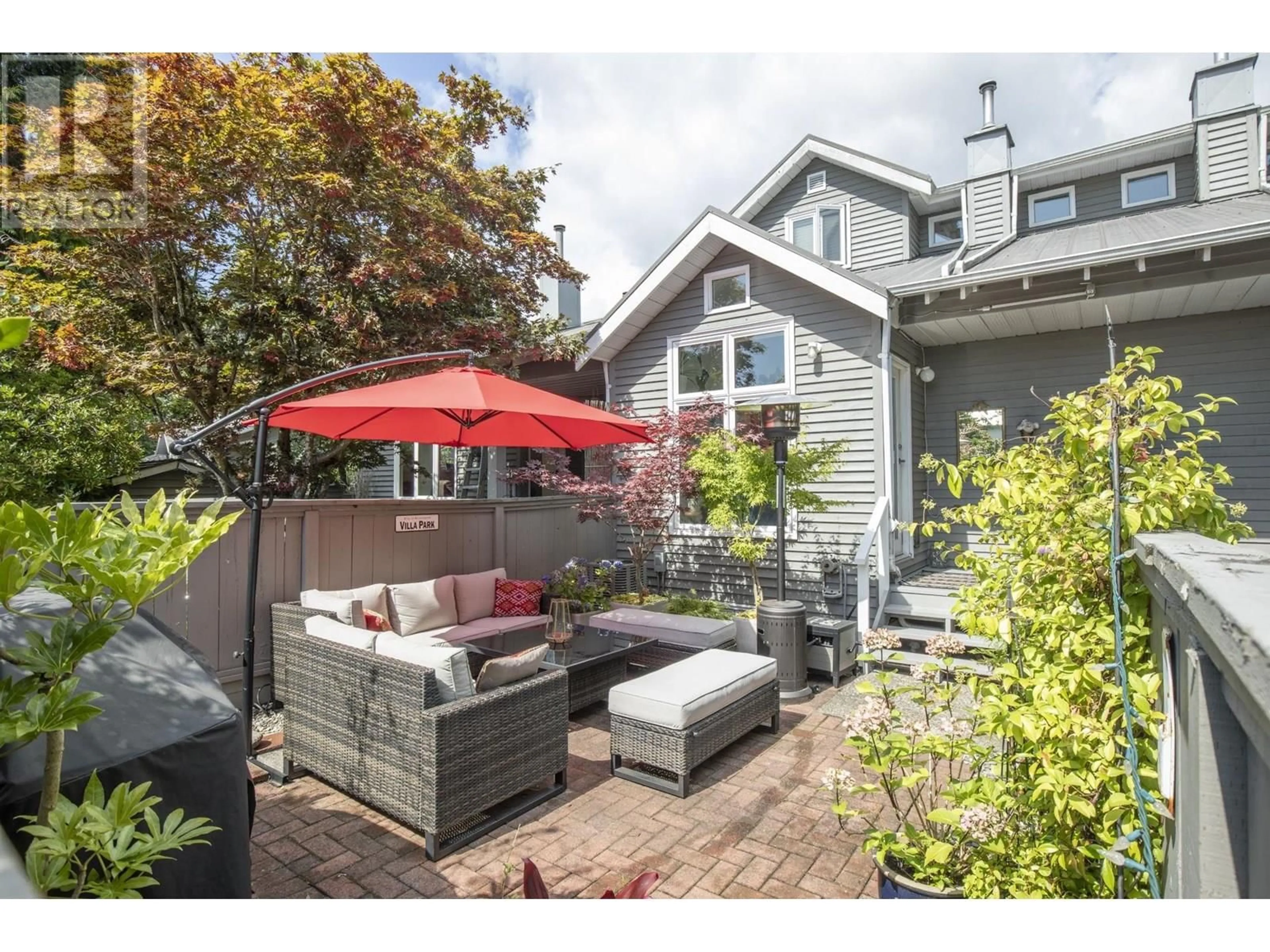 Patio, street for 1585 BOWSER AVENUE, North Vancouver British Columbia V7P2Y4
