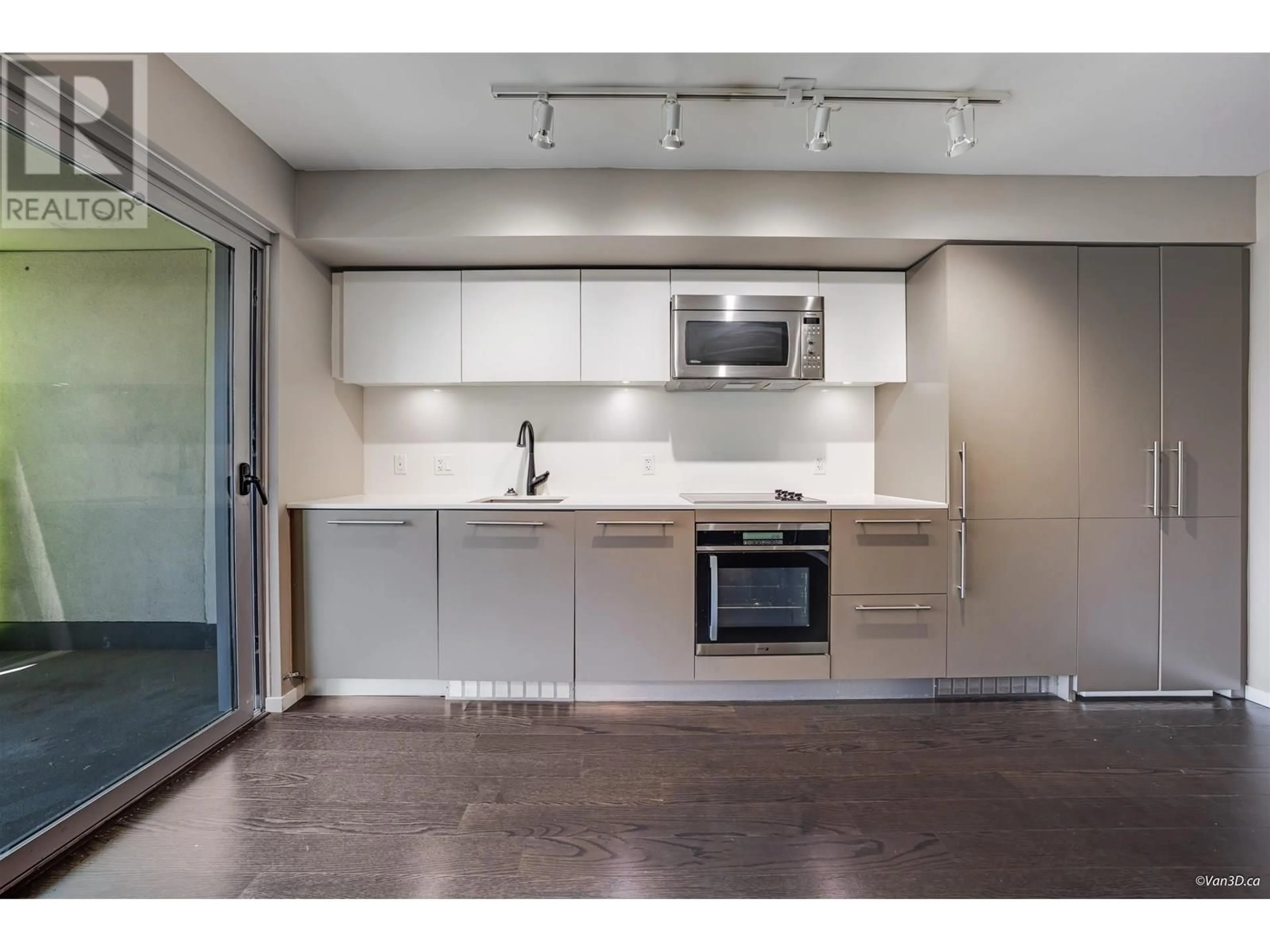 Standard kitchen, unknown for 1205 - 999 SEYMOUR STREET, Vancouver British Columbia V6B3M1