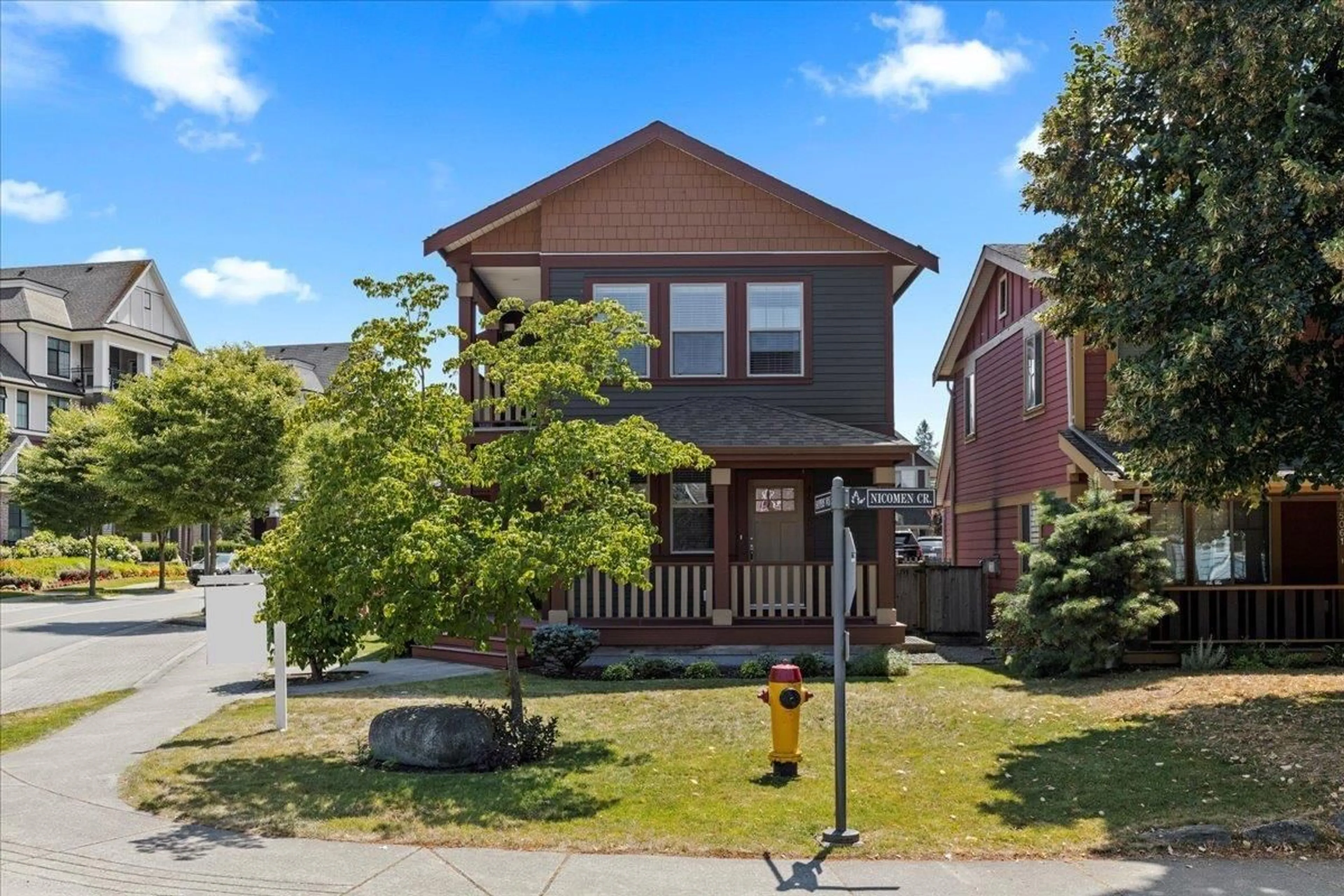 Home with vinyl exterior material, street for 45055 NICOMEN CRESCENT, Chilliwack British Columbia V2R0S1
