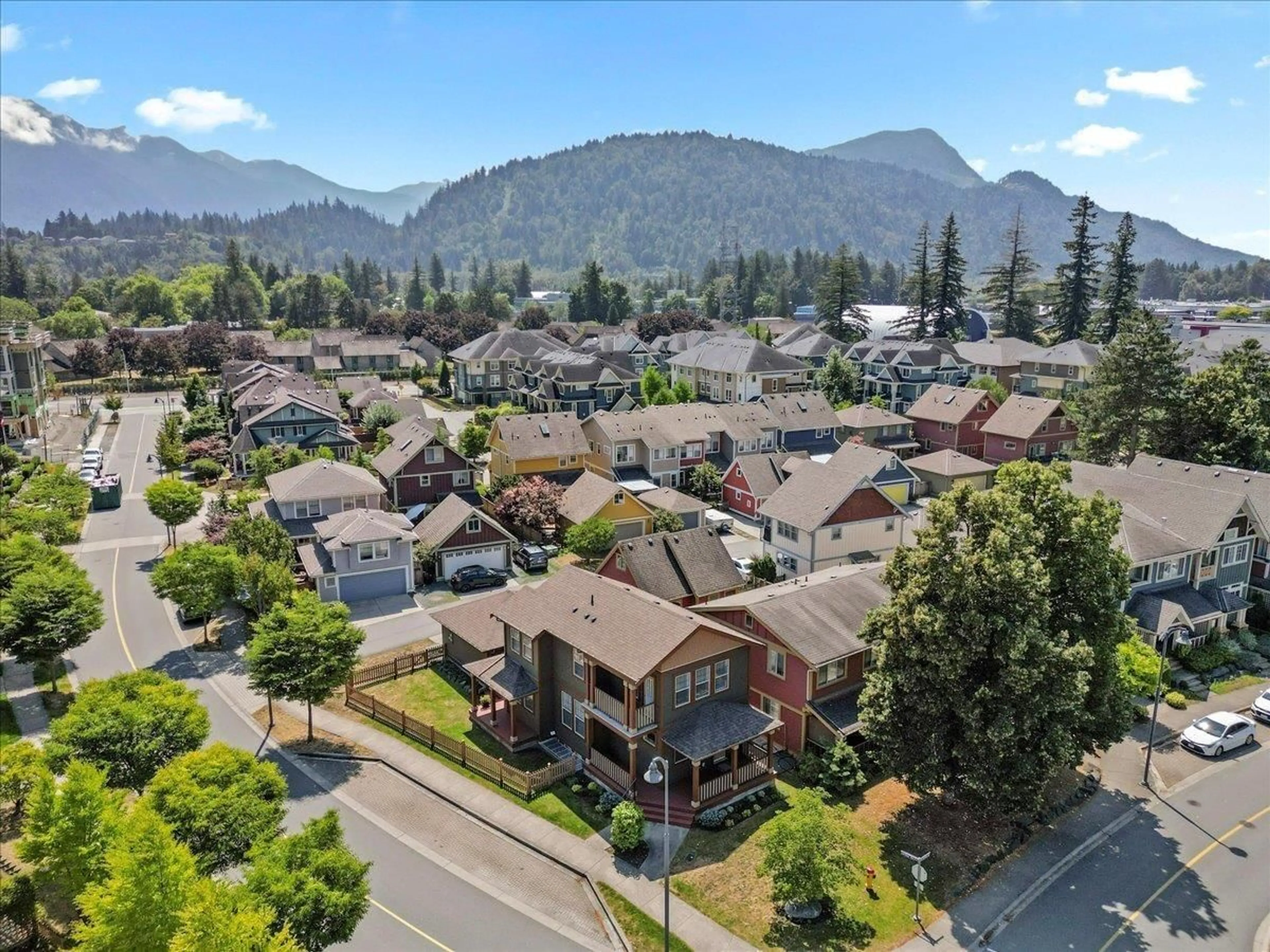 A pic from outside/outdoor area/front of a property/back of a property/a pic from drone, mountain view for 45055 NICOMEN CRESCENT, Chilliwack British Columbia V2R0S1