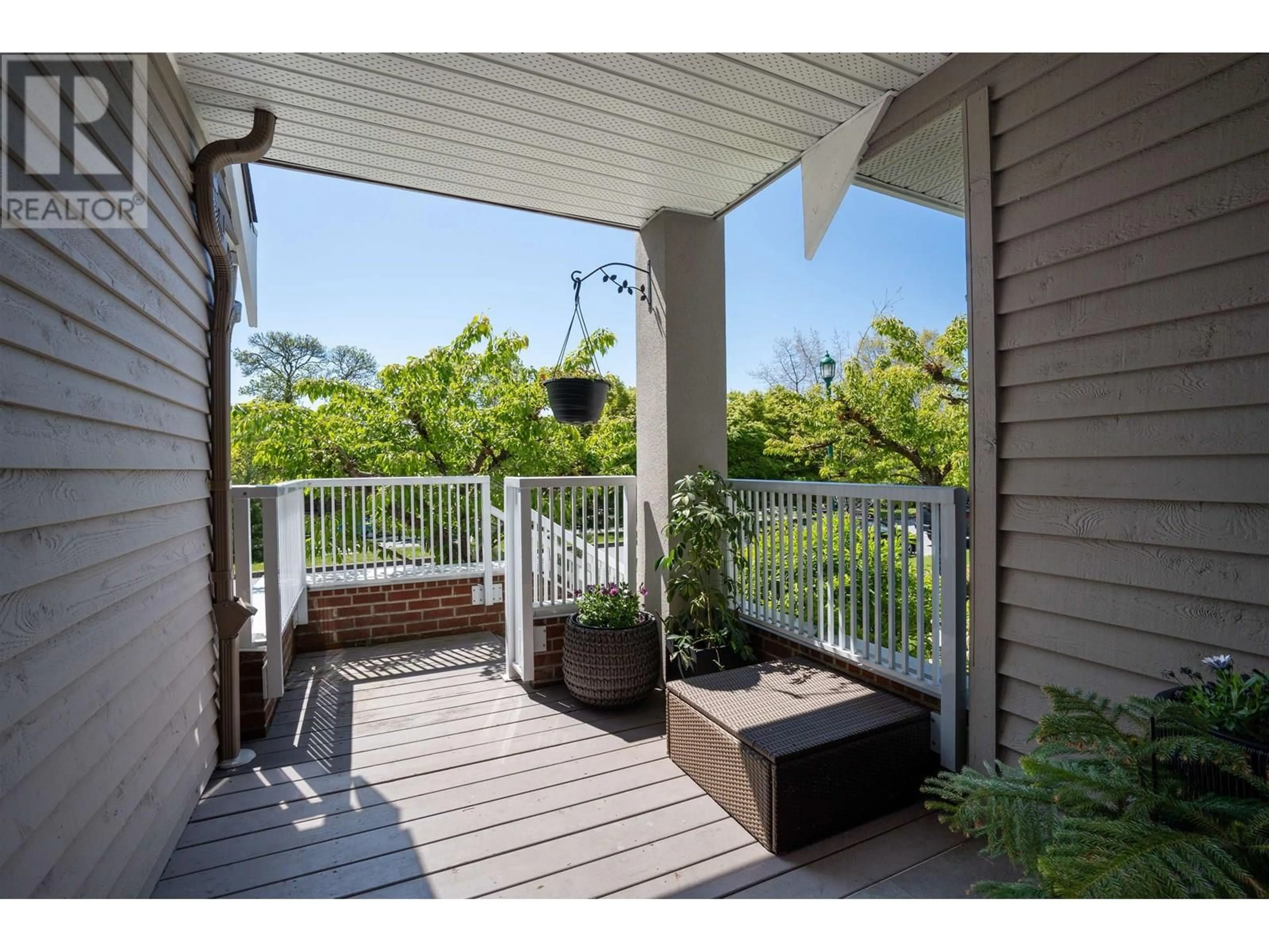 Patio, water/lake/river/ocean view for 2 - 250 KEITH ROAD, North Vancouver British Columbia V7L1V5