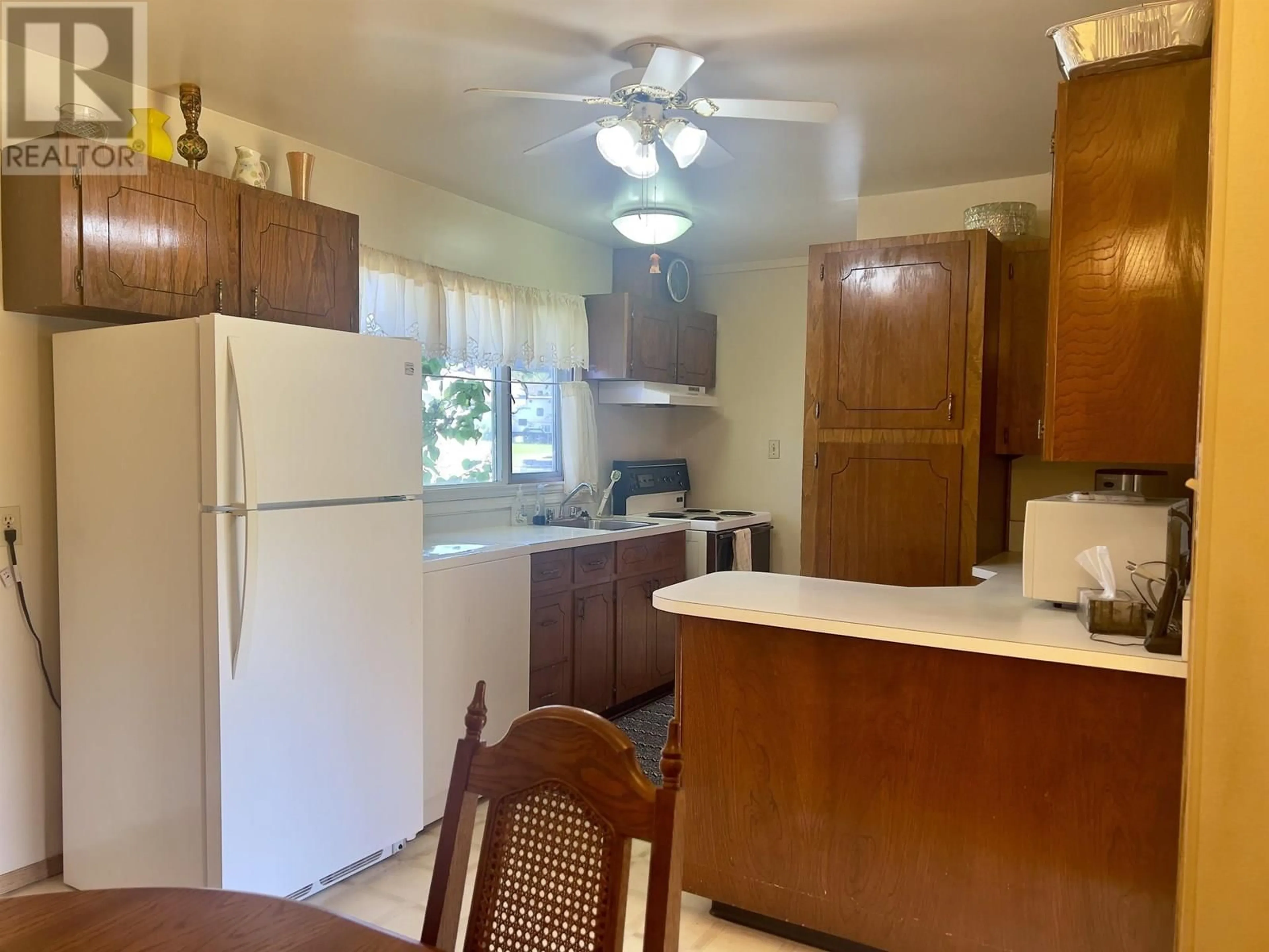 Standard kitchen, unknown for 28 KECHIKA STREET, Kitimat British Columbia V8C1Y8