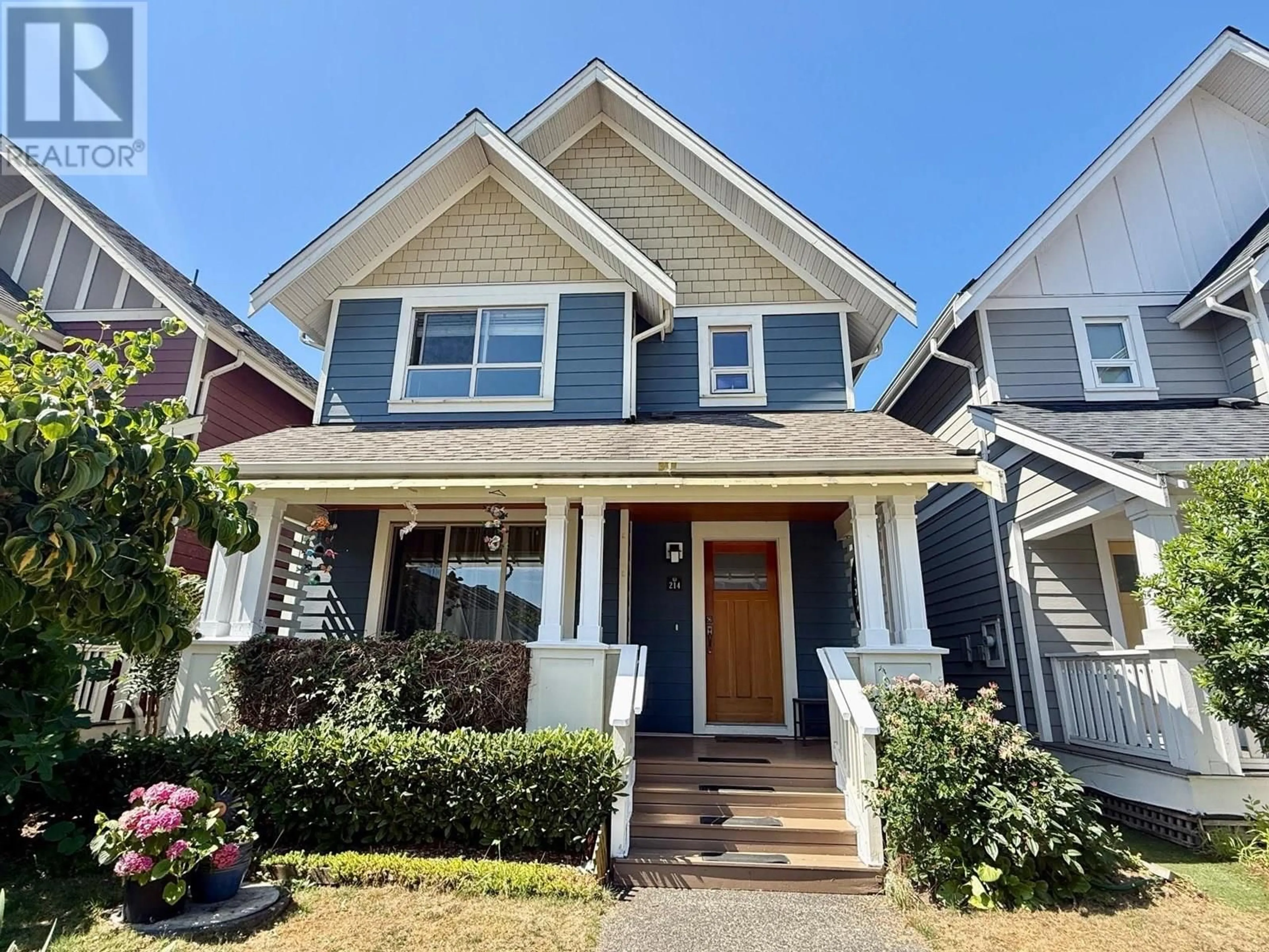 Home with vinyl exterior material, street for 214 JENSEN STREET, New Westminster British Columbia V3M0E7