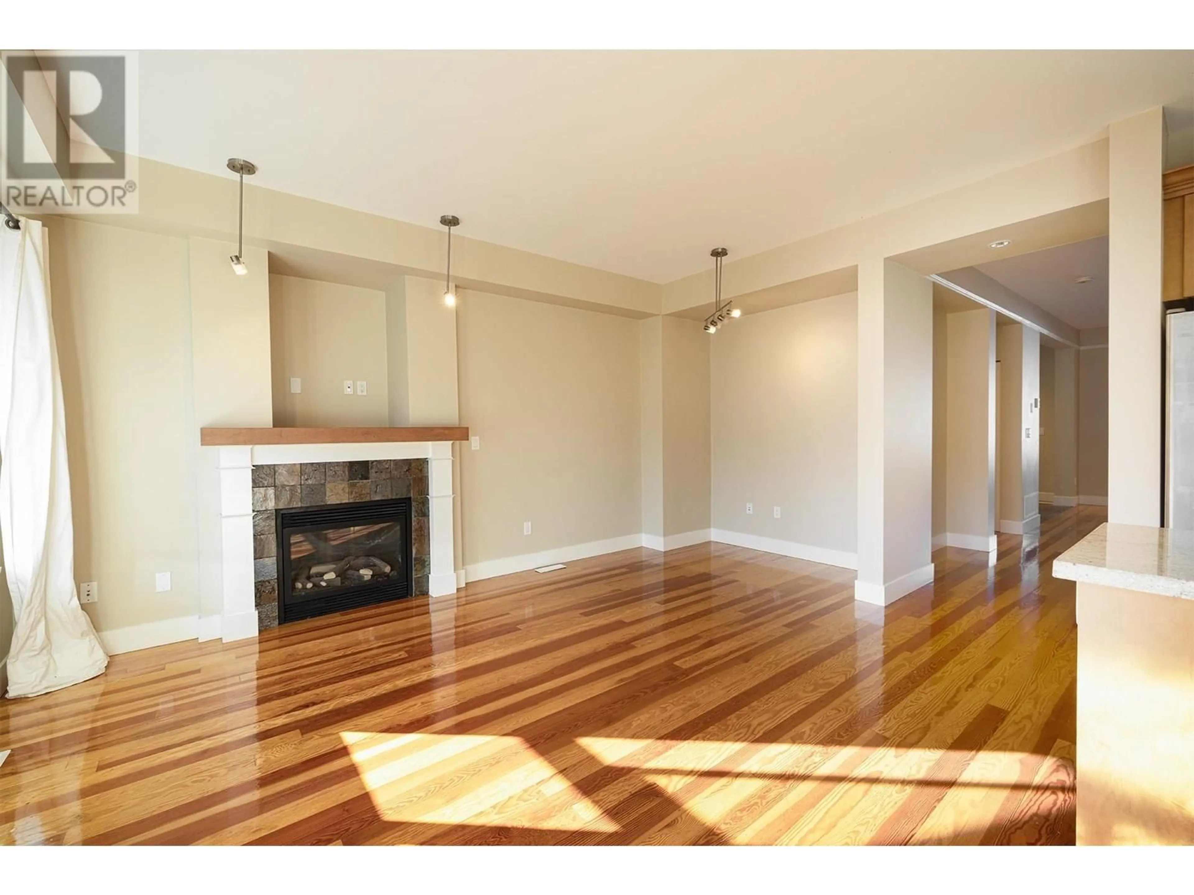 Unknown for 214 JENSEN STREET, New Westminster British Columbia V3M0E7
