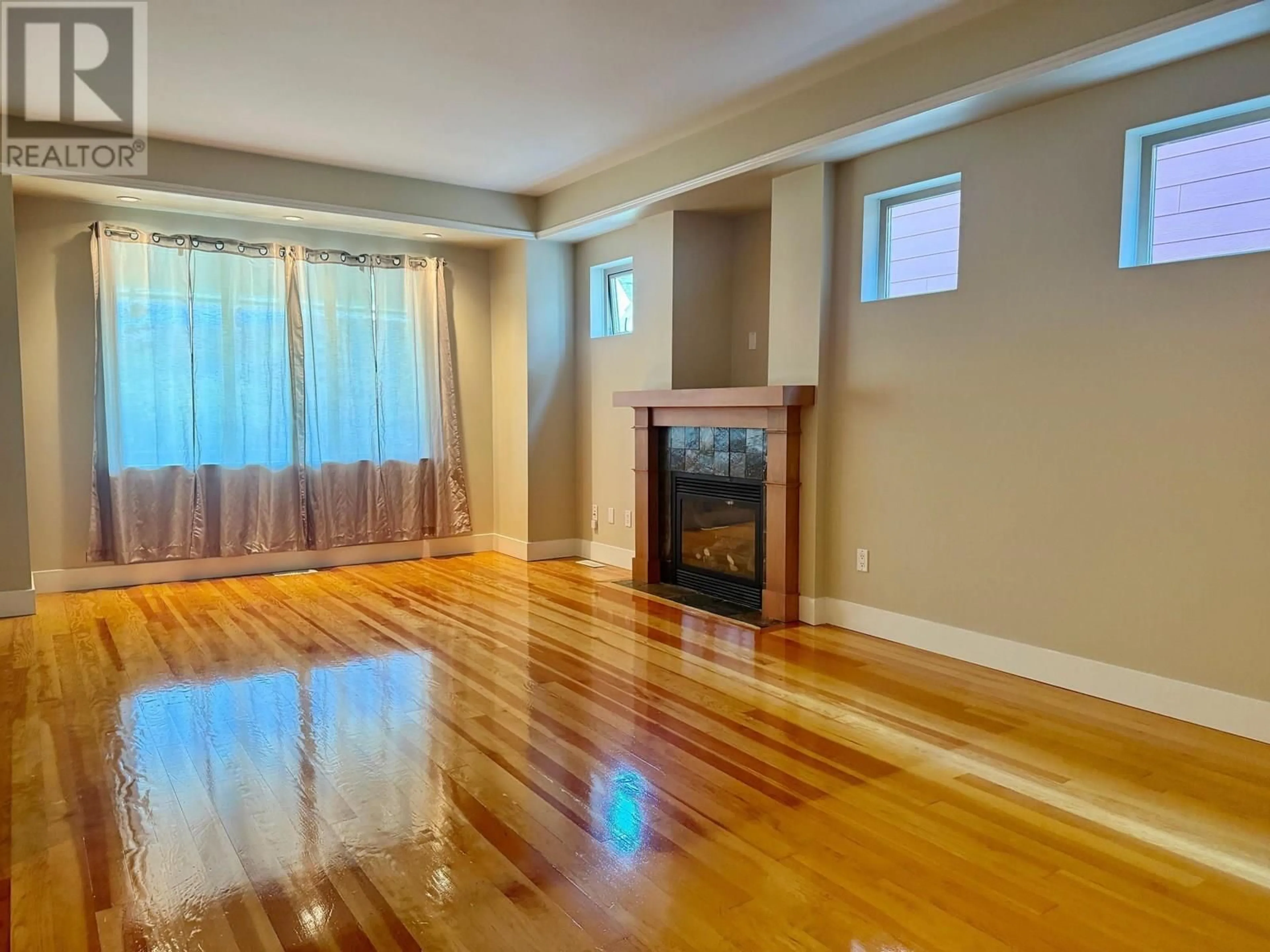 A pic of a room for 214 JENSEN STREET, New Westminster British Columbia V3M0E7