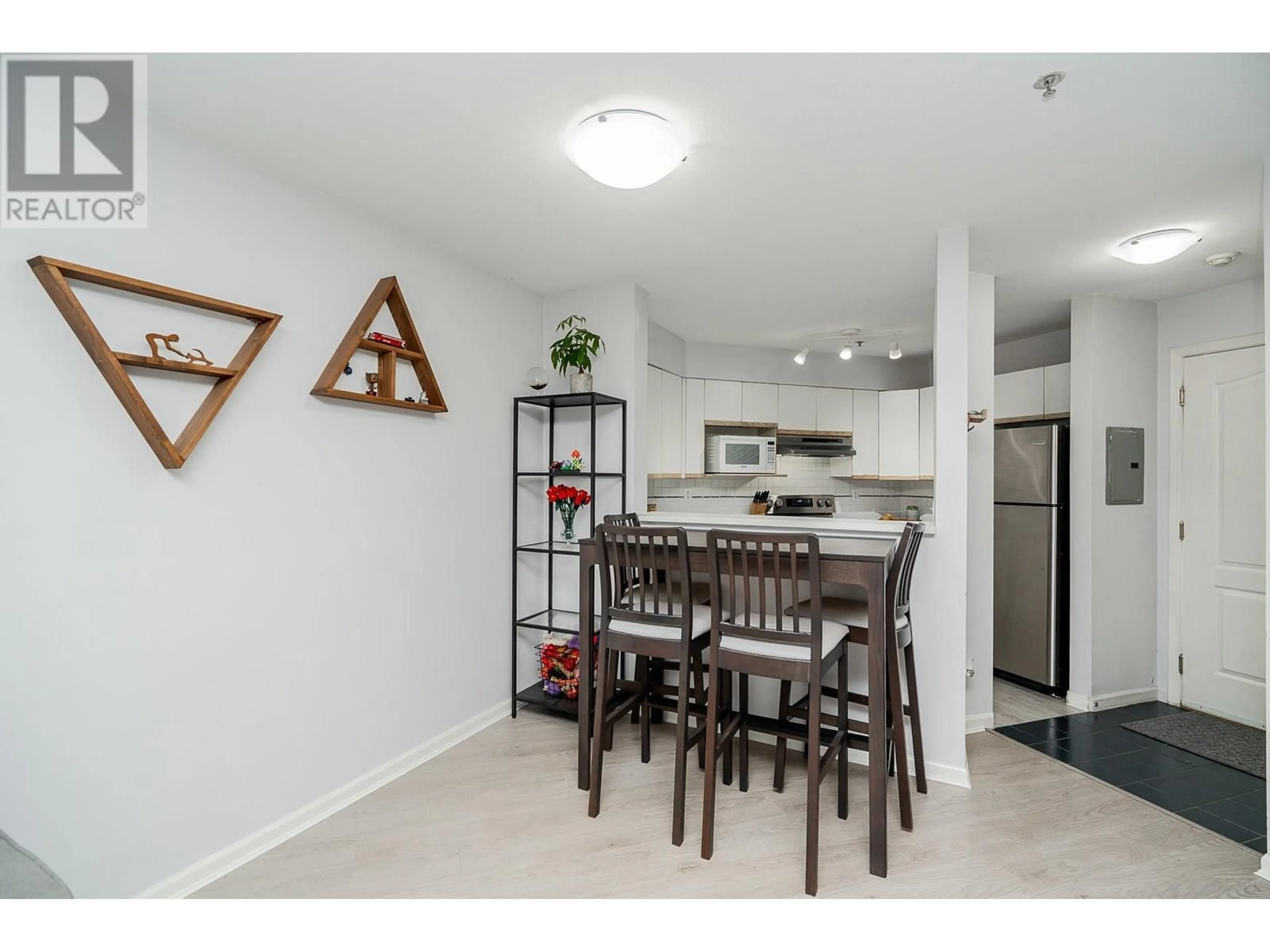 Unknown for 111 - 2401 HAWTHORNE AVENUE, Port Coquitlam British Columbia V3C6R9