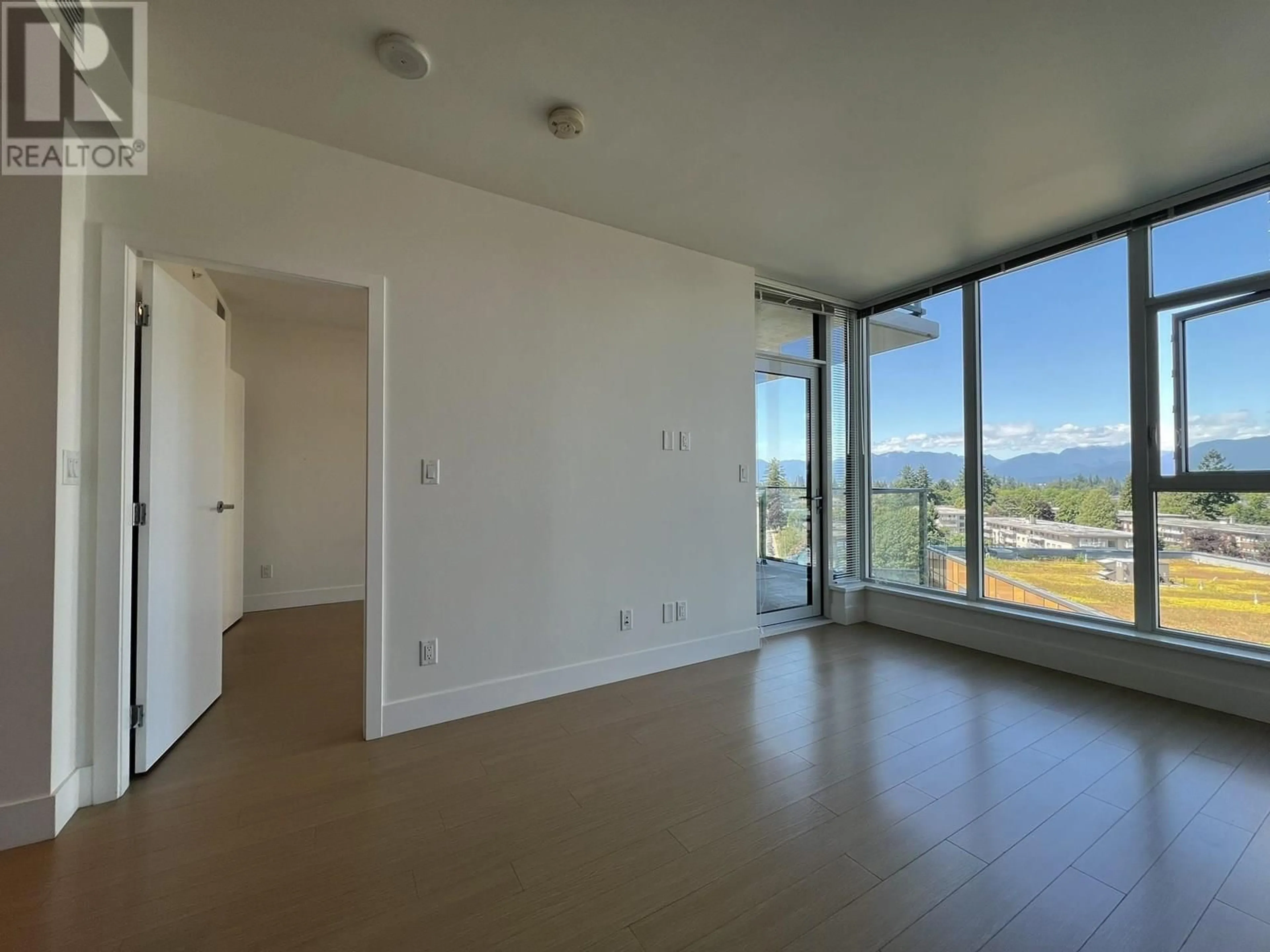 A pic of a room for 903 - 7388 KINGSWAY, Burnaby British Columbia V3N0G9