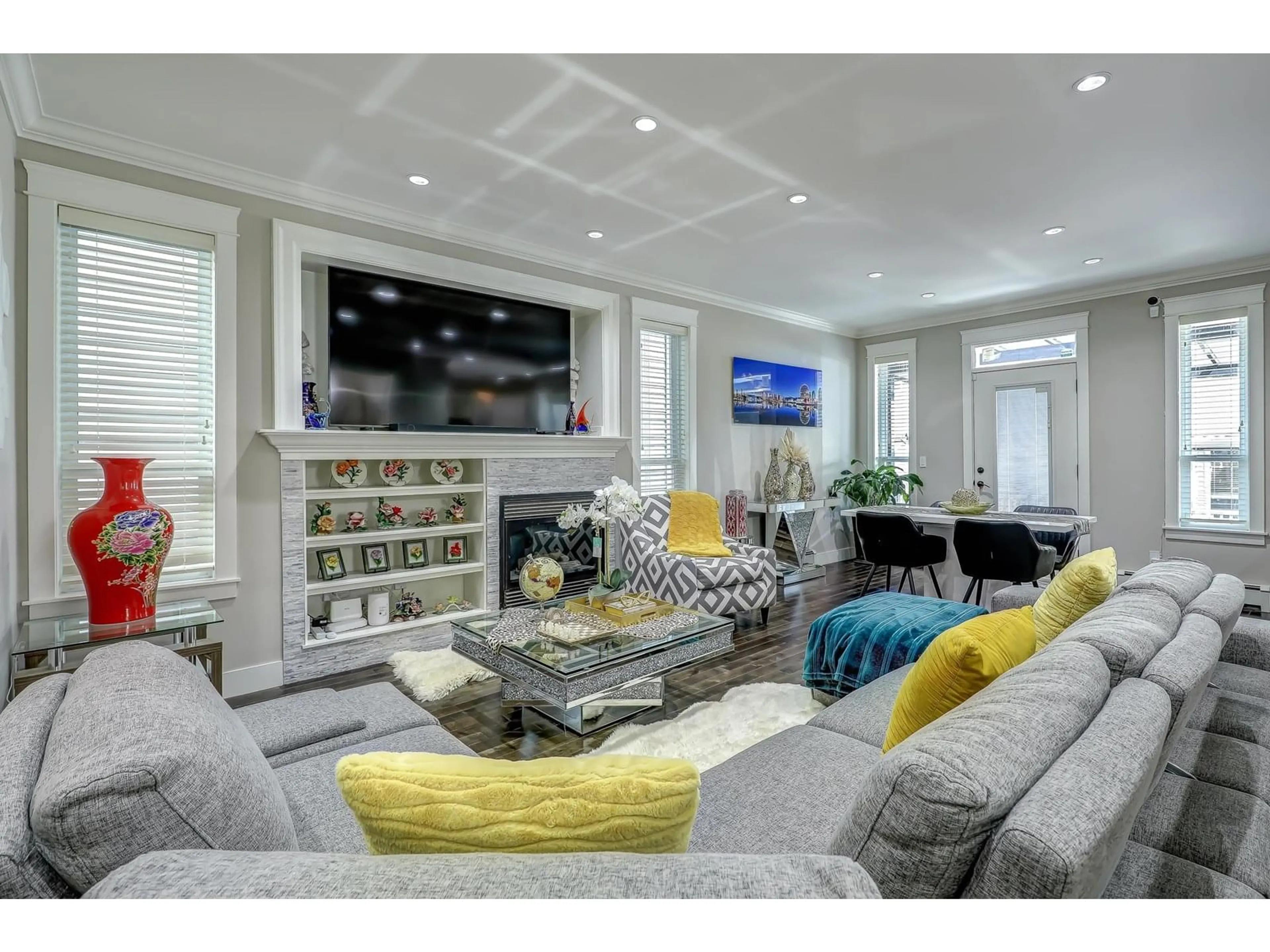 Living room with furniture, unknown for 21161 80A, Langley British Columbia V2Y0K3