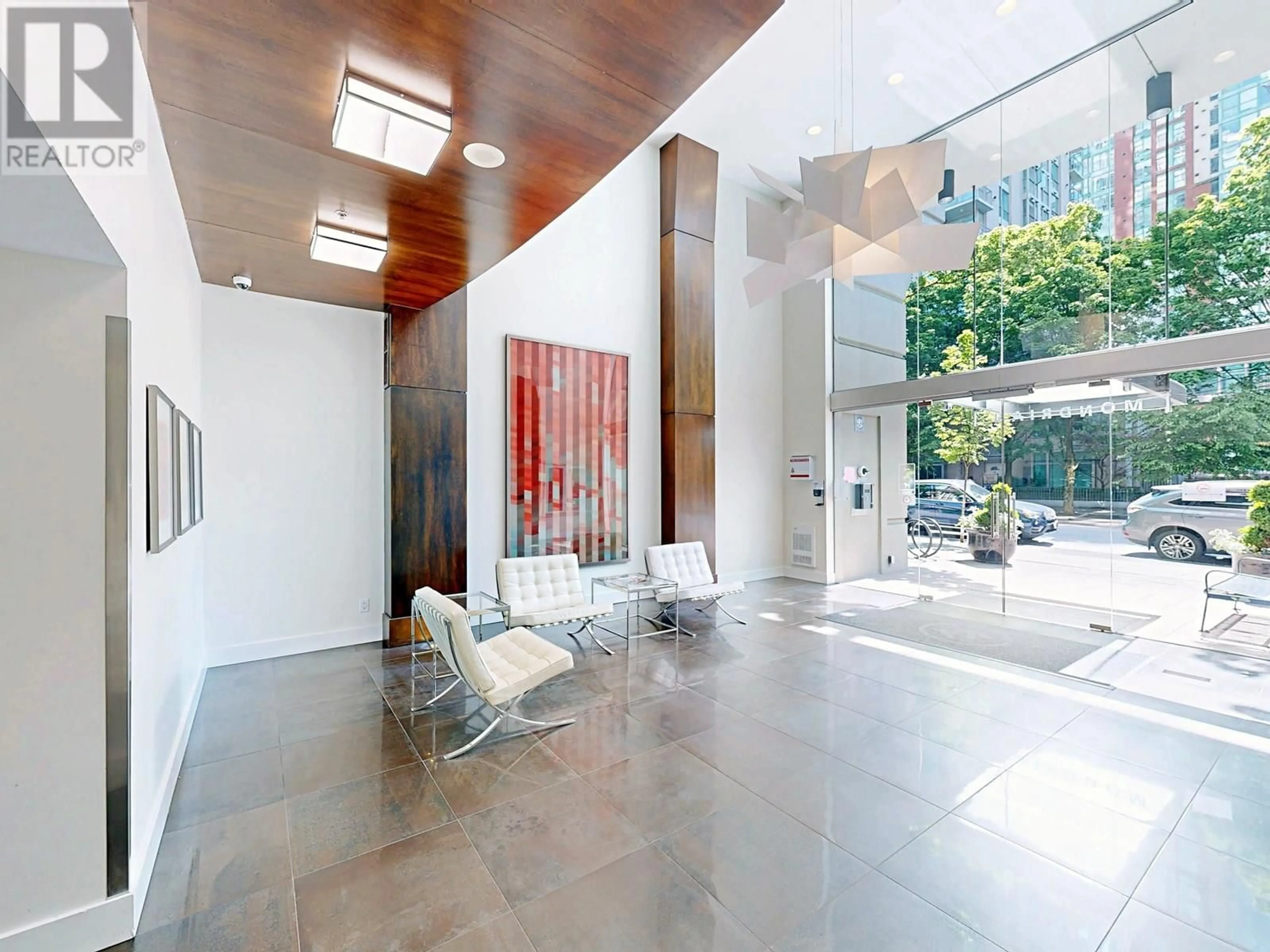 Indoor foyer for 1003 - 969 RICHARDS STREET, Vancouver British Columbia V6B1A8
