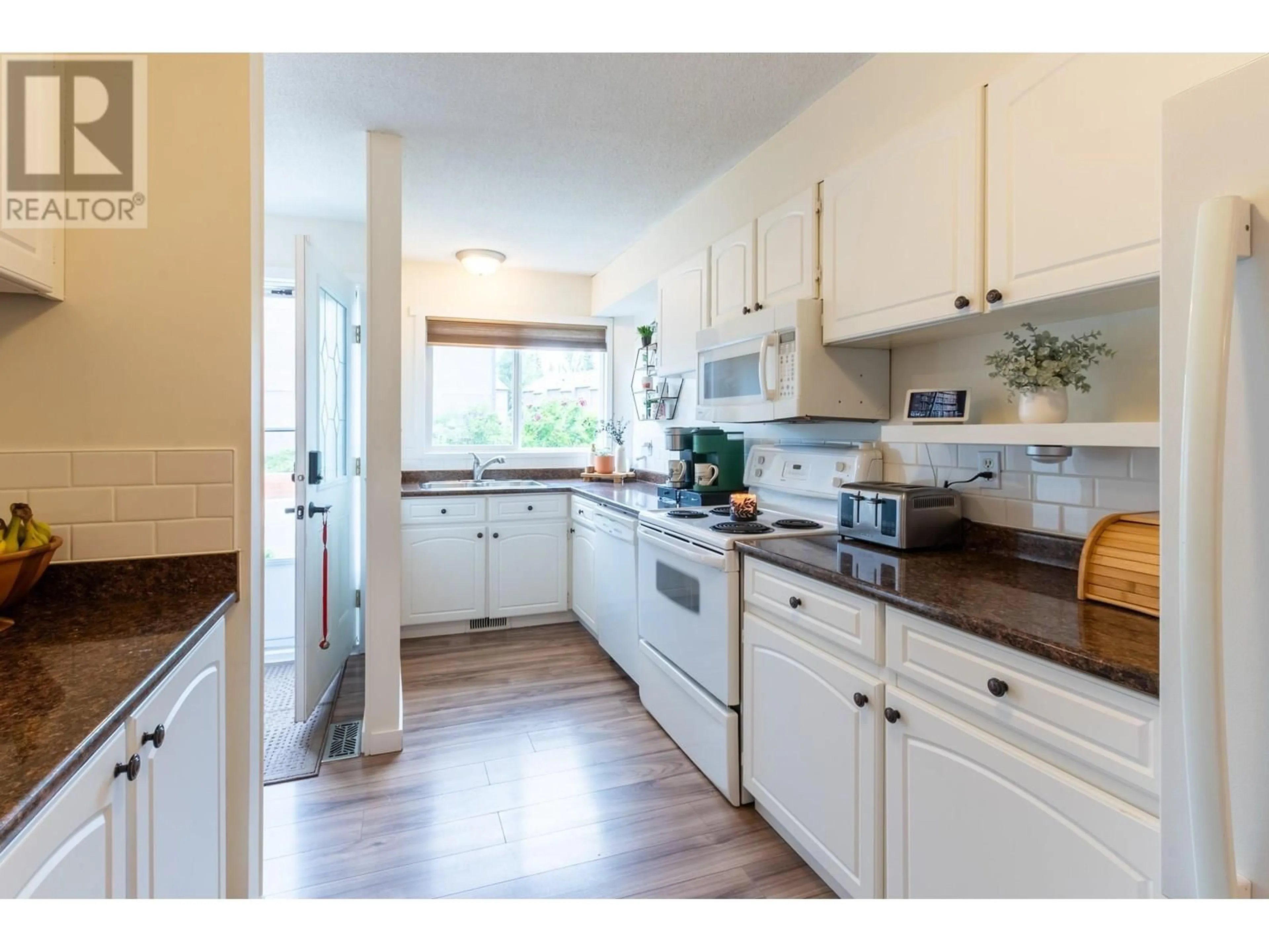Standard kitchen, unknown for 102 - 101 TABOR BOULEVARD, Prince George British Columbia V2M6Y1