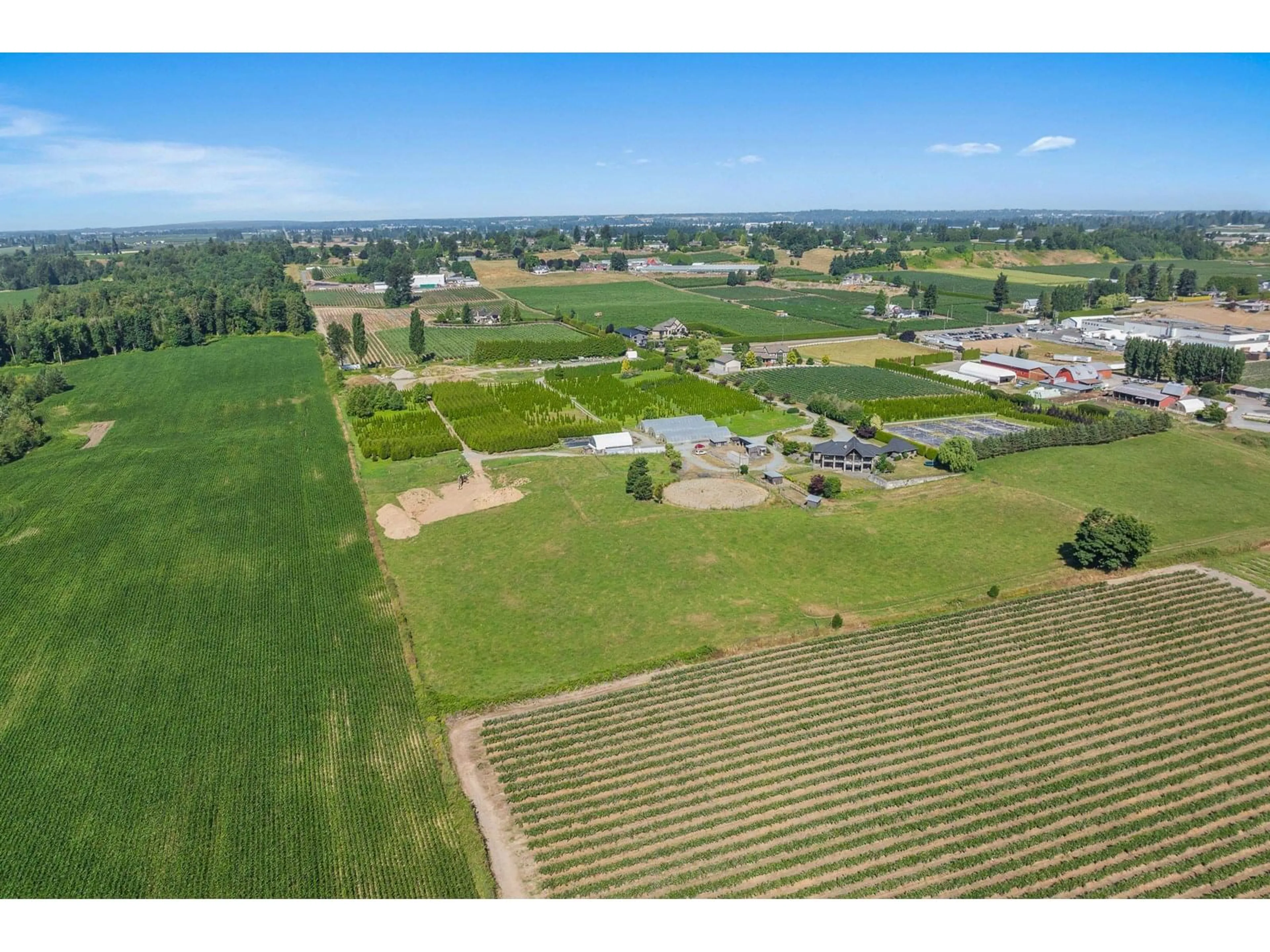 A pic from outside/outdoor area/front of a property/back of a property/a pic from drone, unknown for 68 SHORT, Abbotsford British Columbia V2S8A7