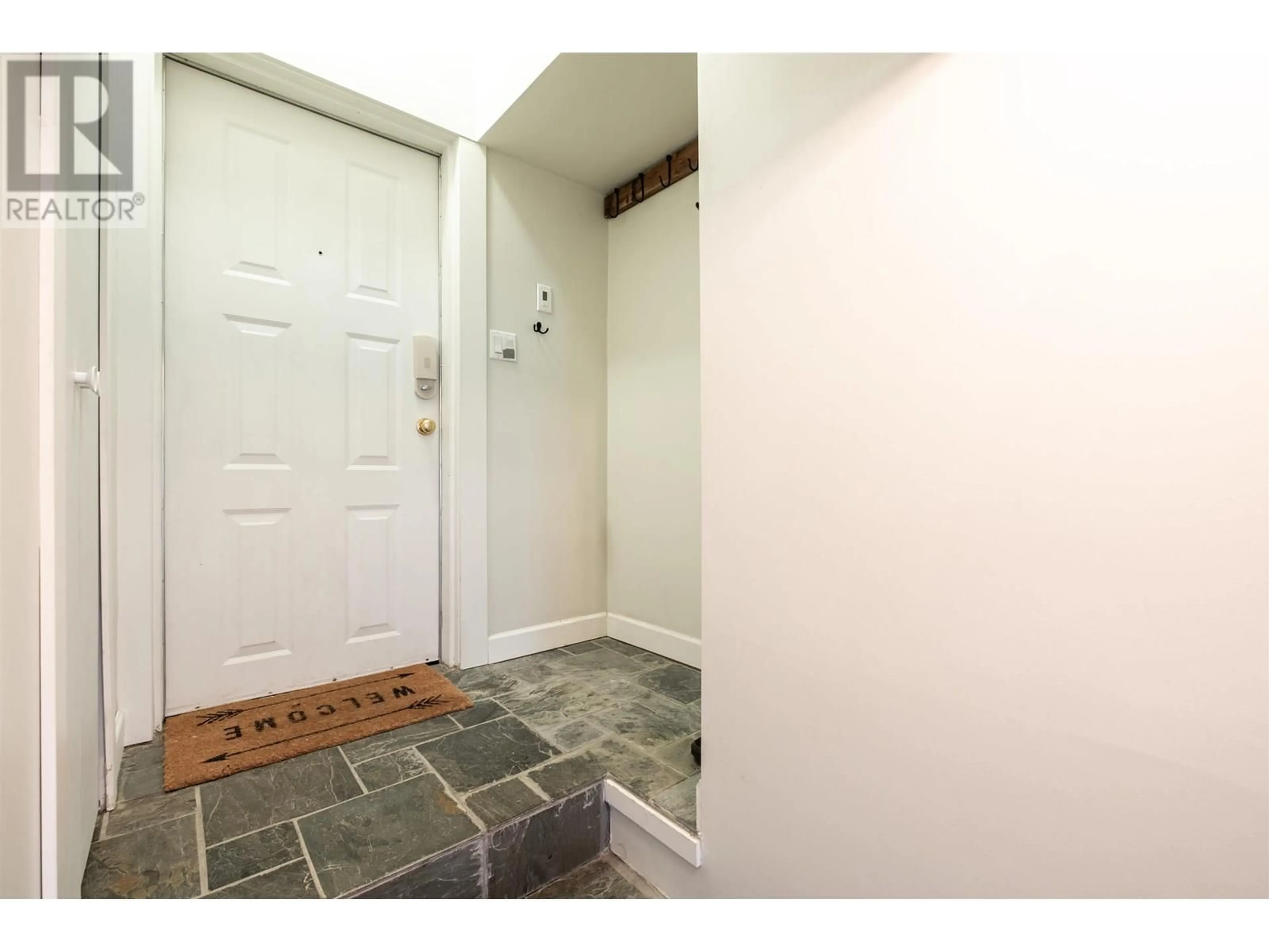 Indoor entryway for 1 - 2240 GONDOLA WAY, Whistler British Columbia V8E0N1
