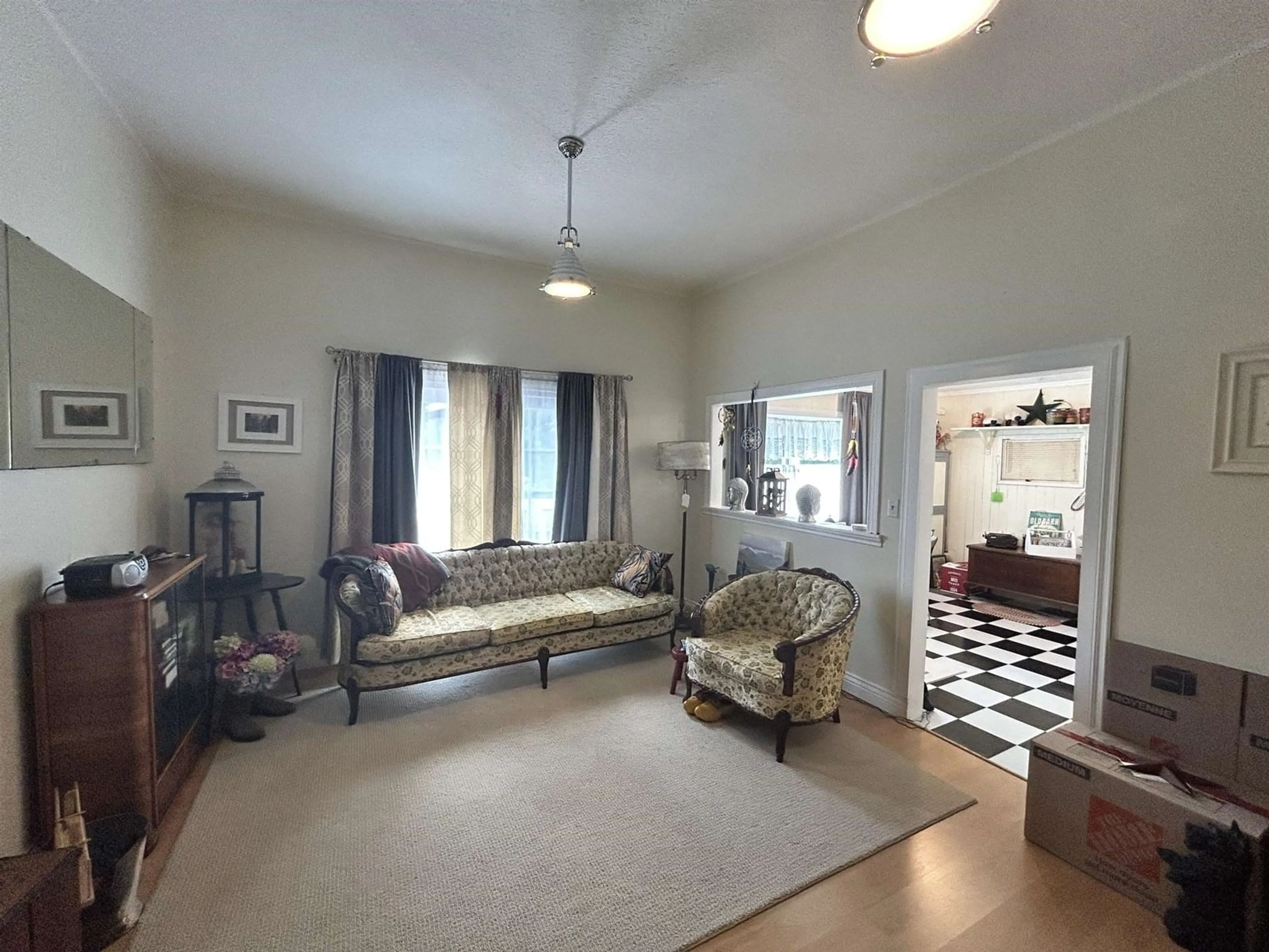A pic of a room for 32828 6TH, Mission British Columbia V2V1Y9