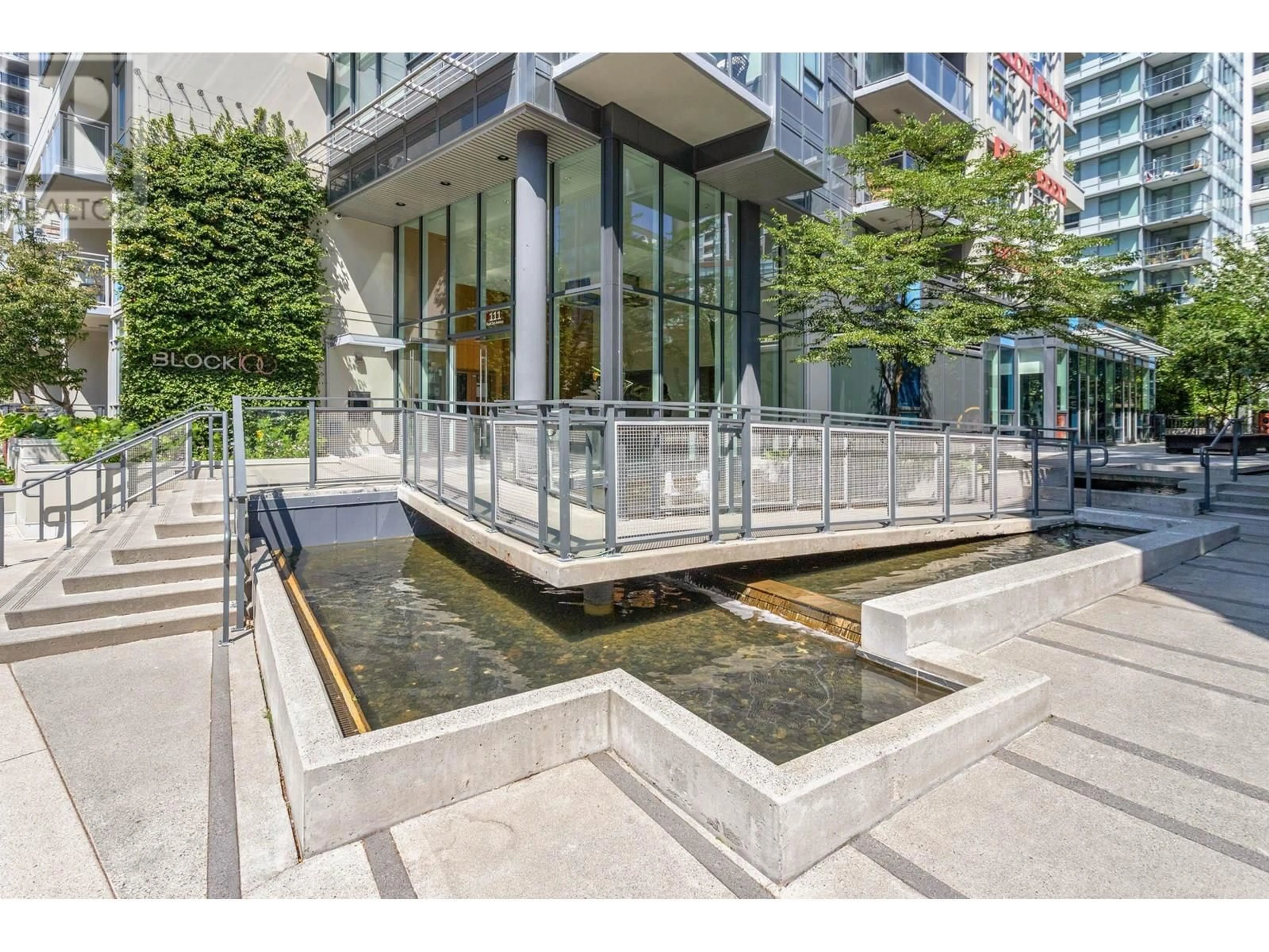 Patio, street for 1502 - 111 1ST AVENUE, Vancouver British Columbia V6A0E9