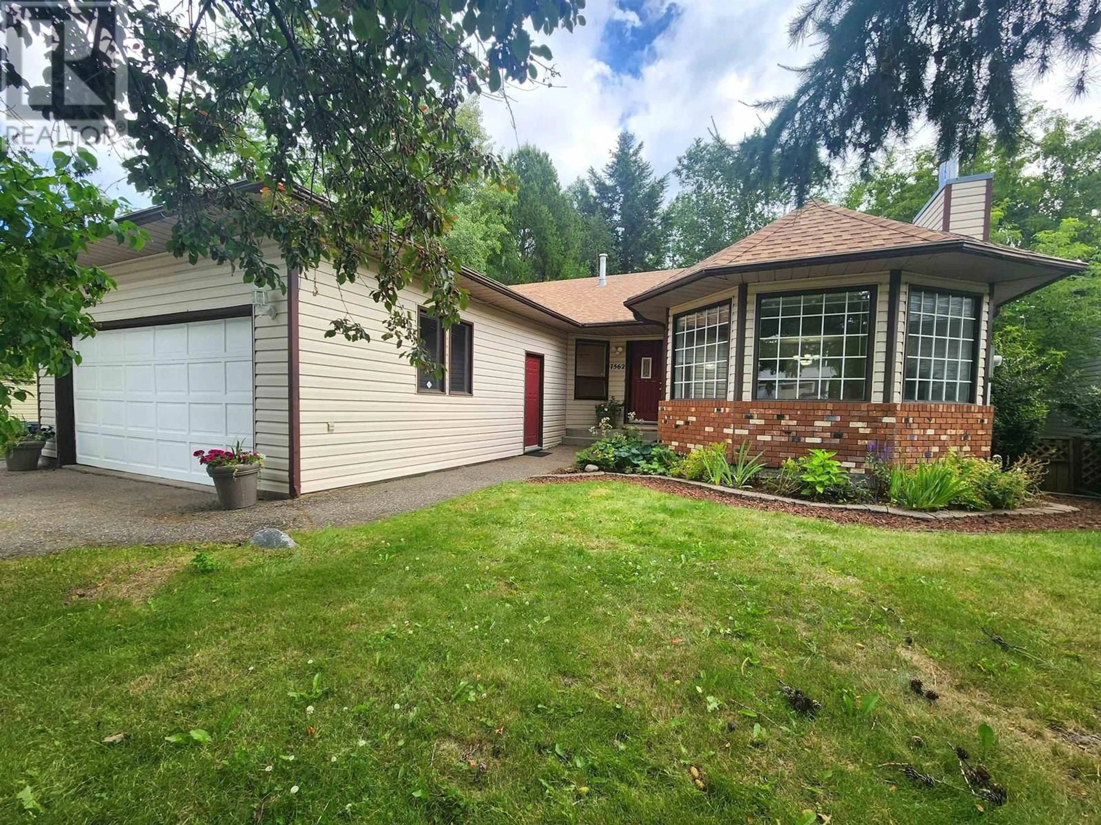Home with vinyl exterior material, street for 7562 ST MARY CRESCENT, Prince George British Columbia V2N4K4