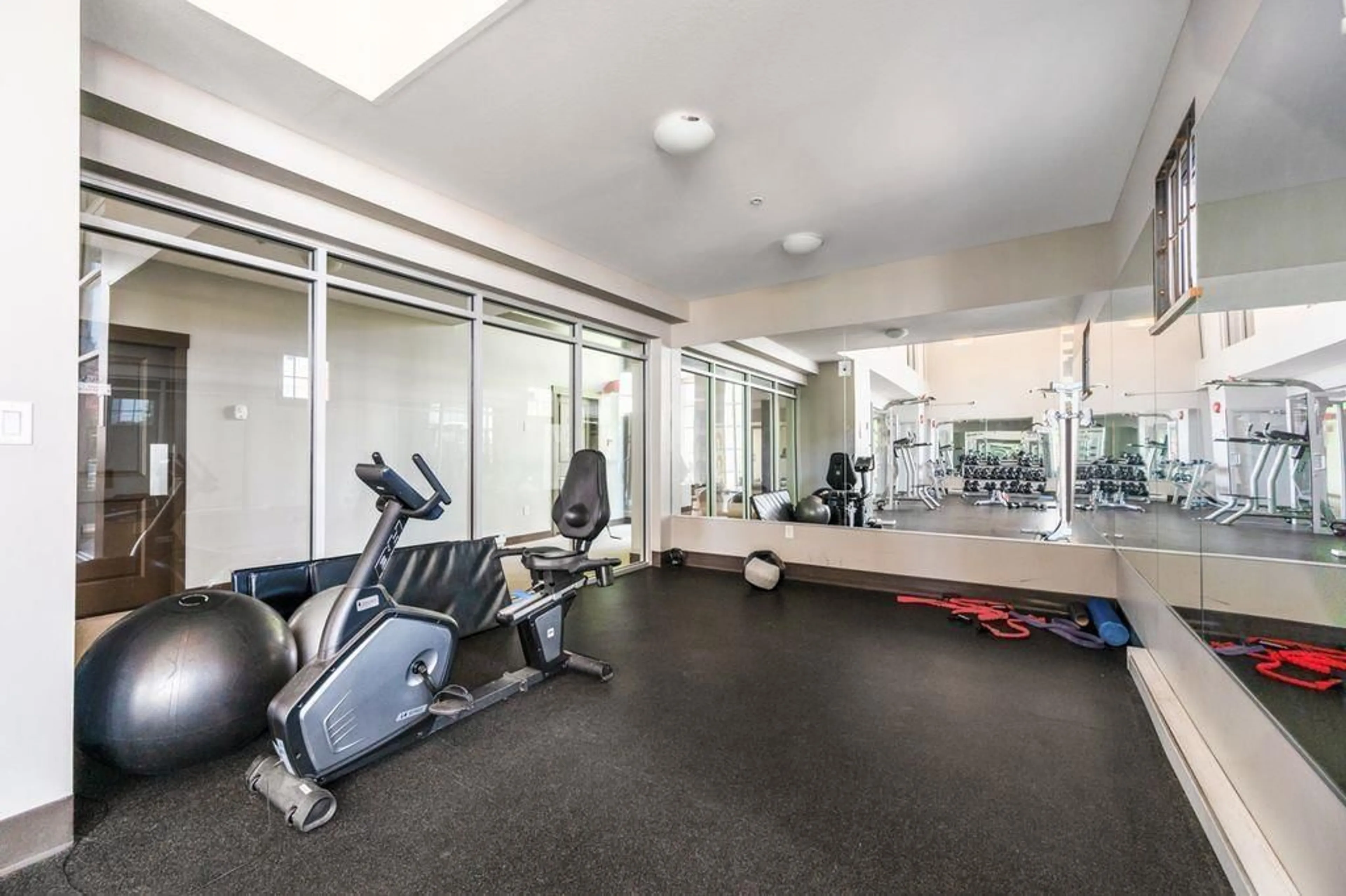 Gym or fitness room for 439 - 13321 102A, Surrey British Columbia V3T1P6