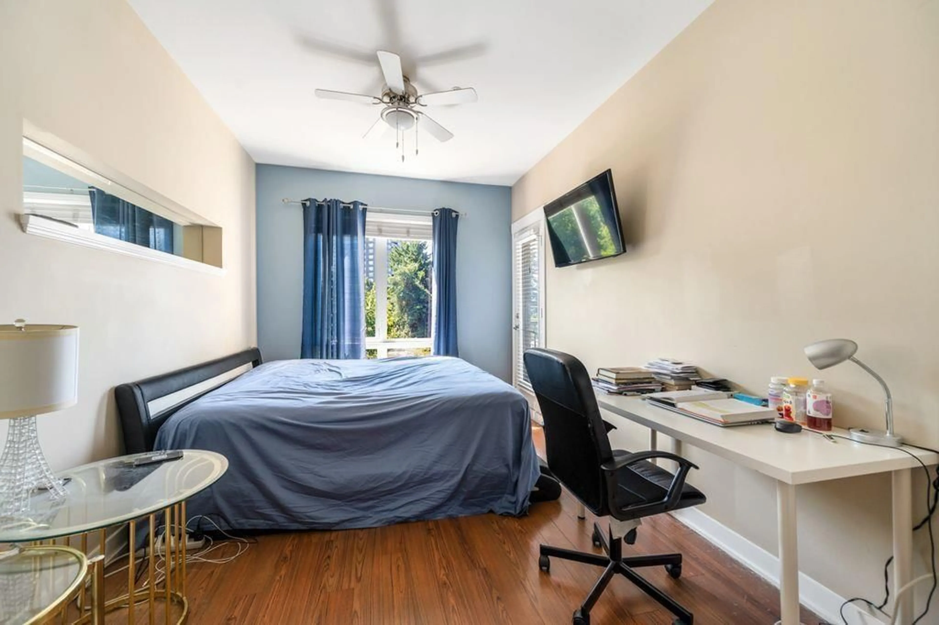 A pic of a room for 439 - 13321 102A, Surrey British Columbia V3T1P6