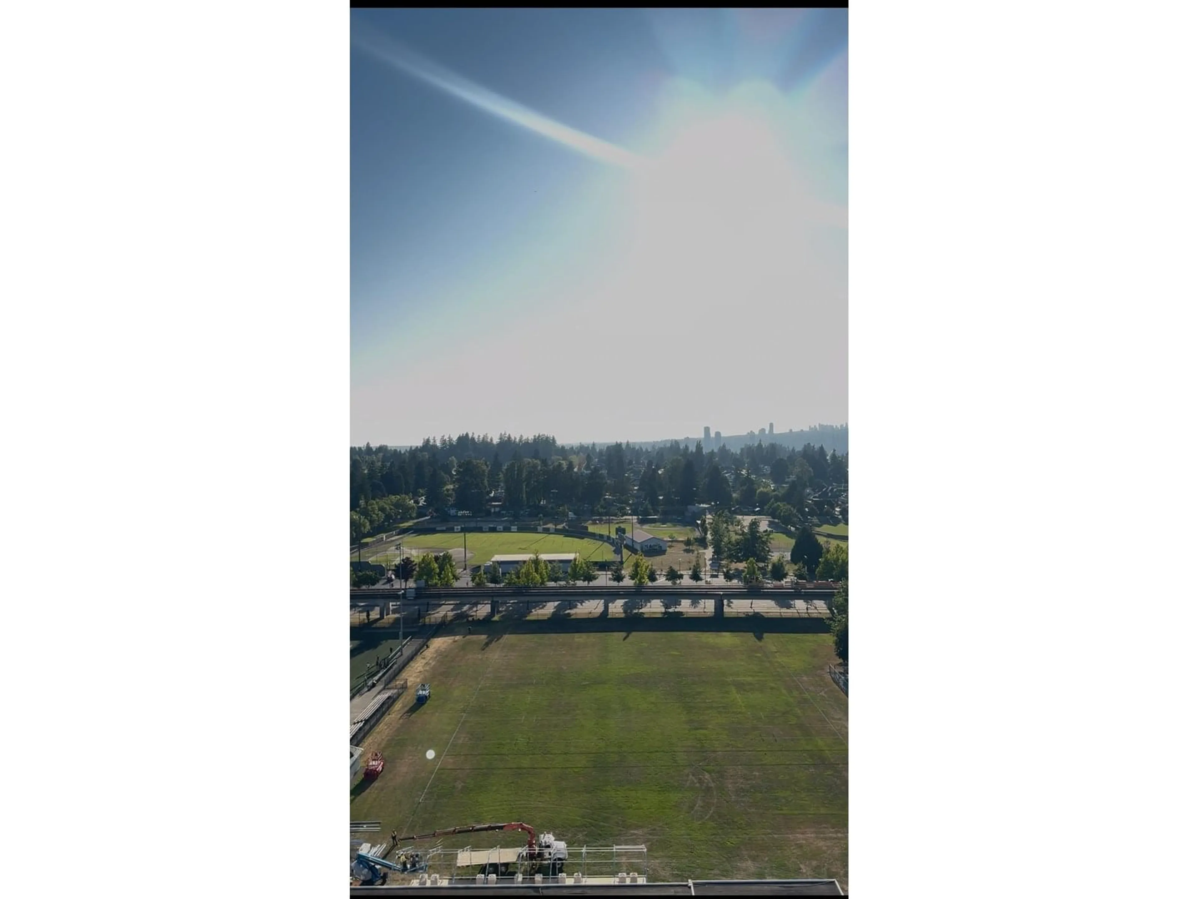 Blurry image for 1510 - 10626 CITY, Surrey British Columbia V3T0S3